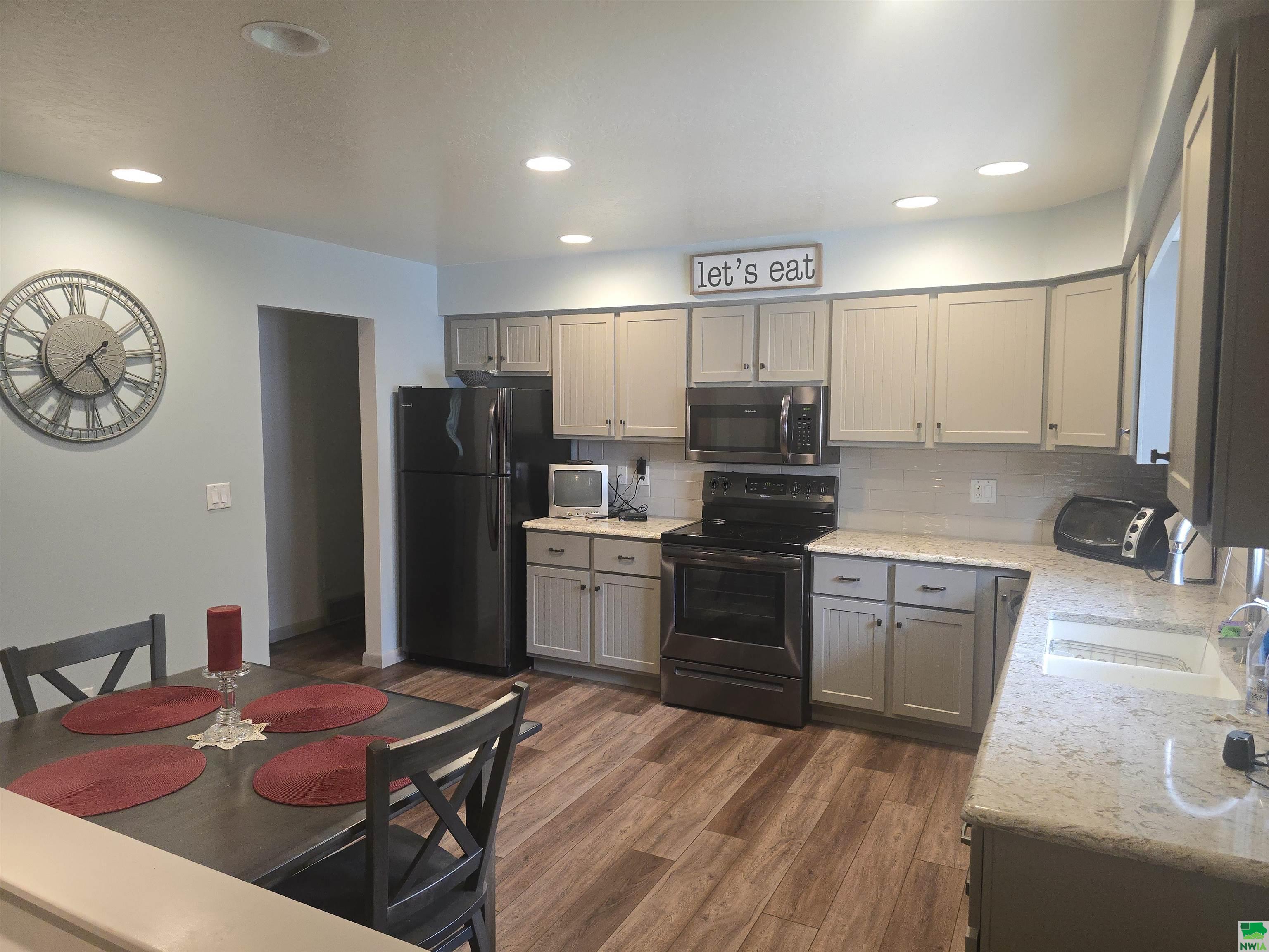 MLS #829675