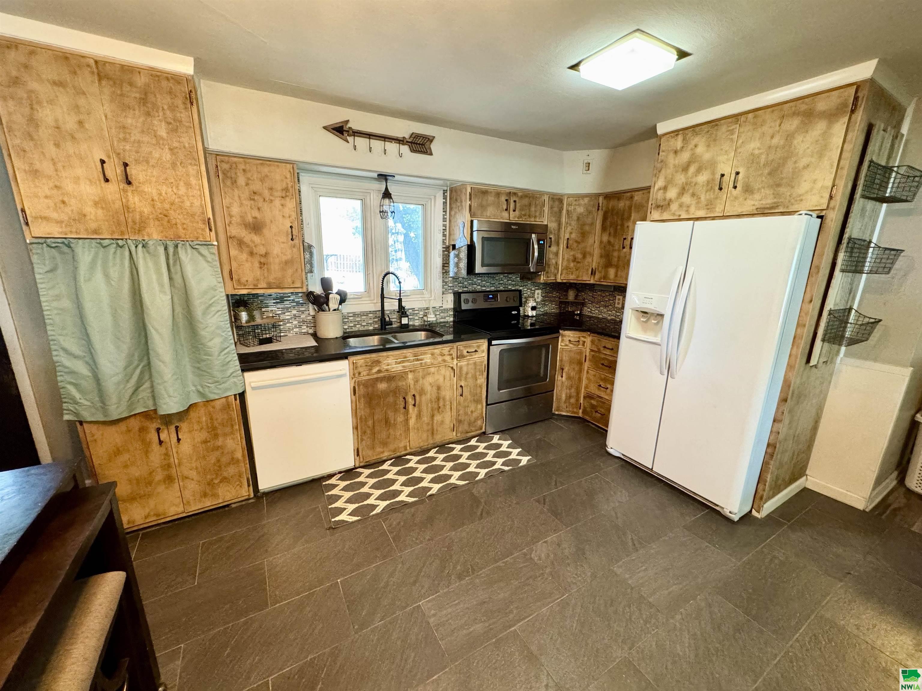MLS #829676