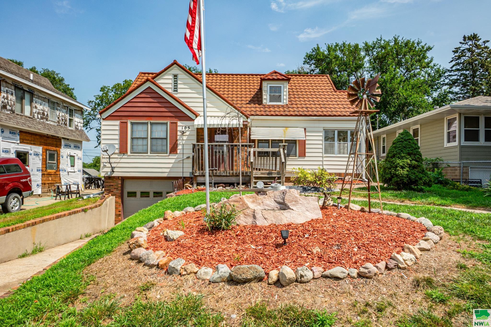 105 Gilman Terrace W, Sioux City, IA 51104 