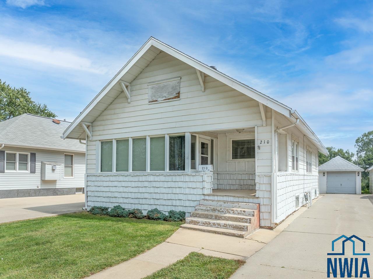 210 8th Street N, Mapleton, IA 51034 