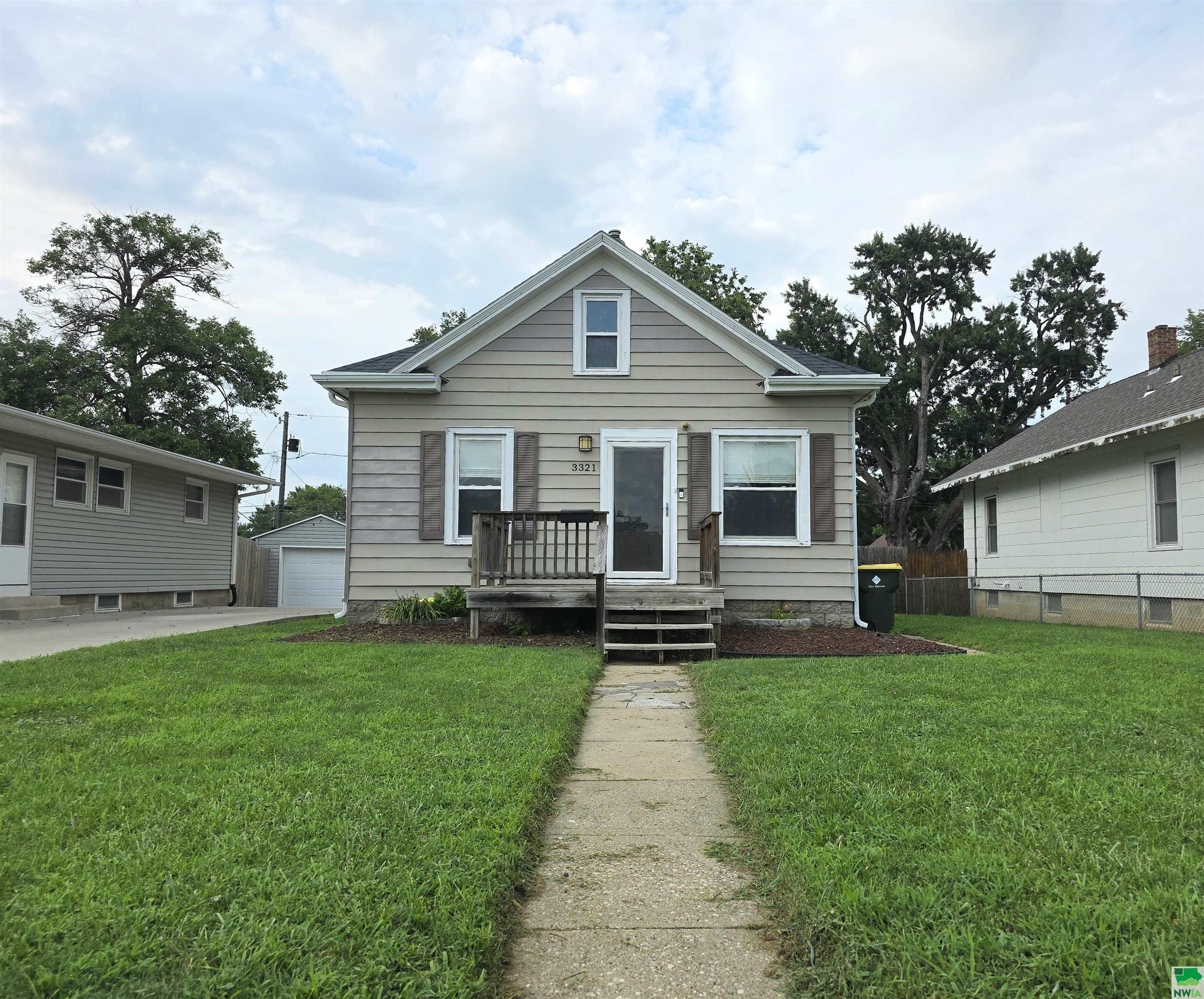 3321 6th Ave, Sioux City, IA 51106 