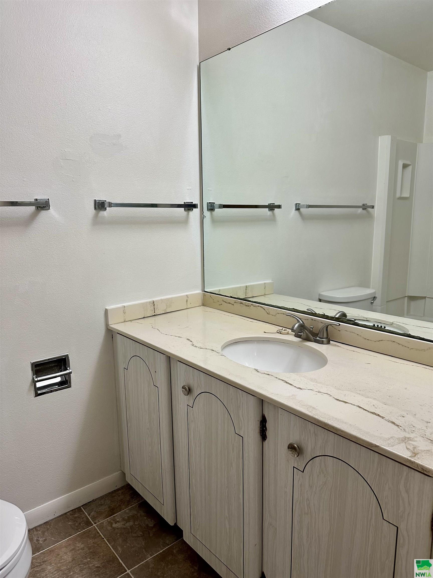 MLS #829704