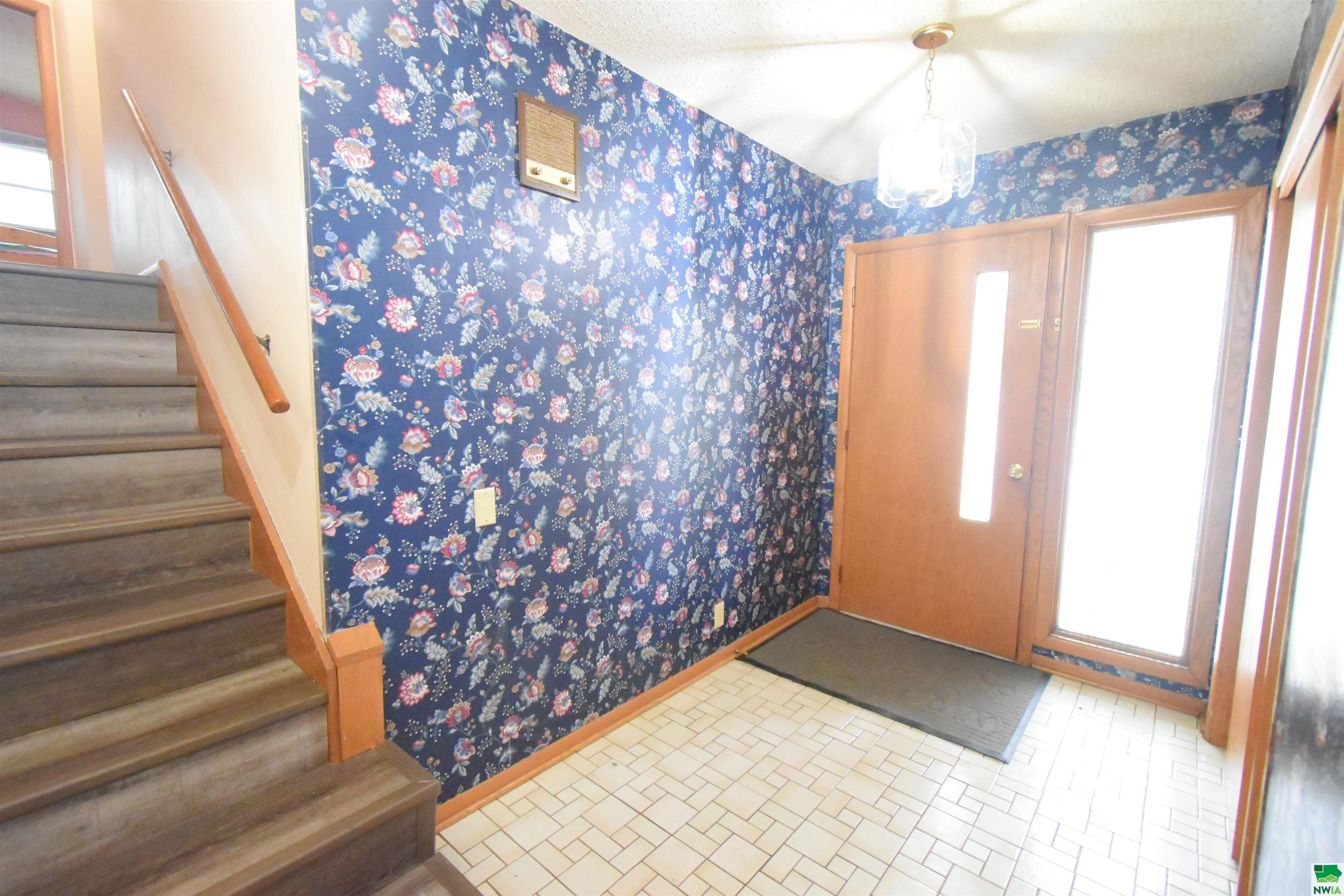 MLS #829705