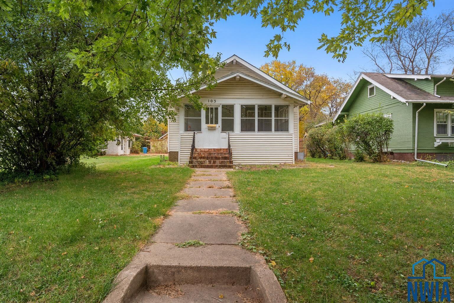 103 Pine N, Vermillion, SD 57069 