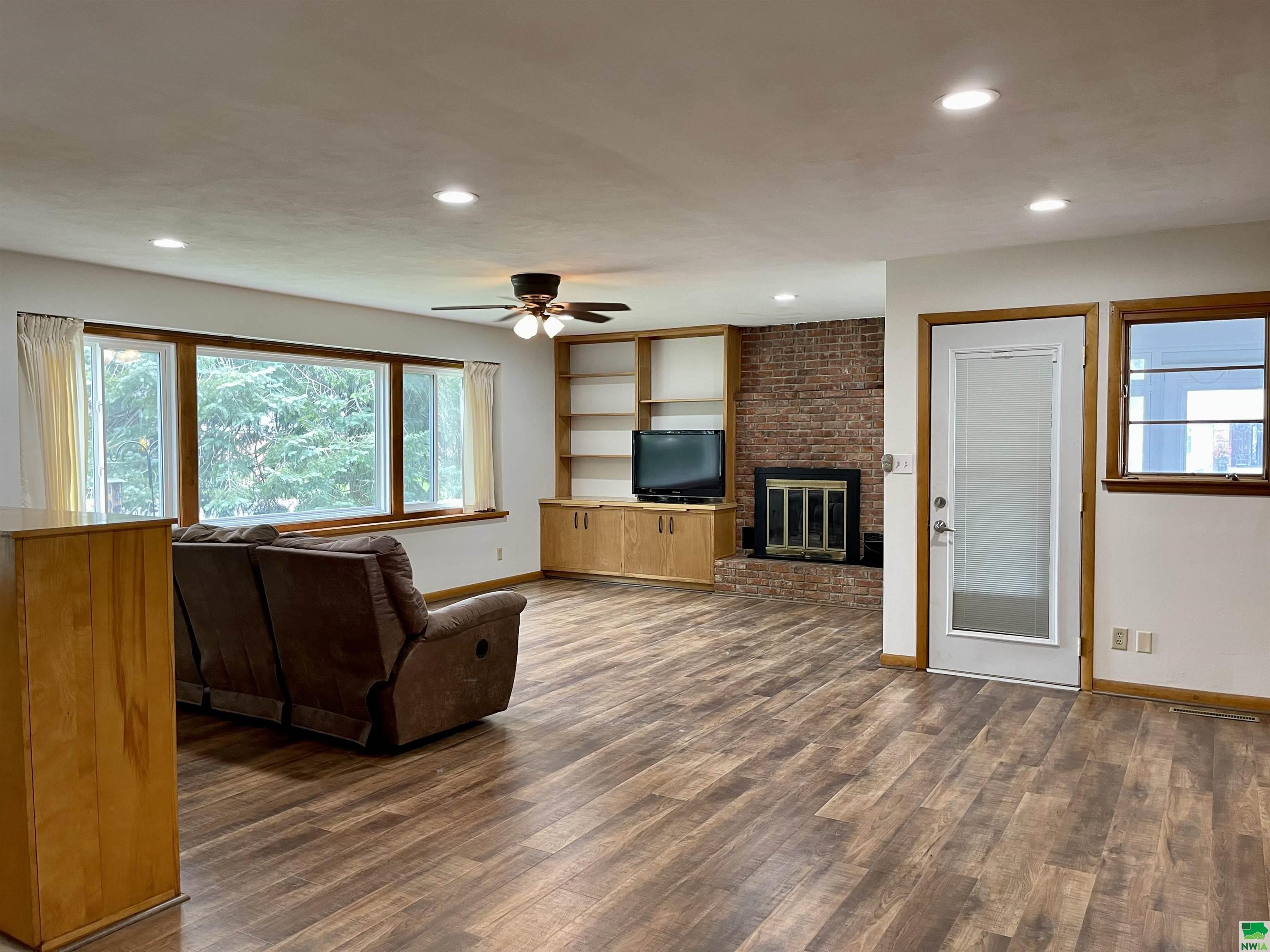 MLS #829742