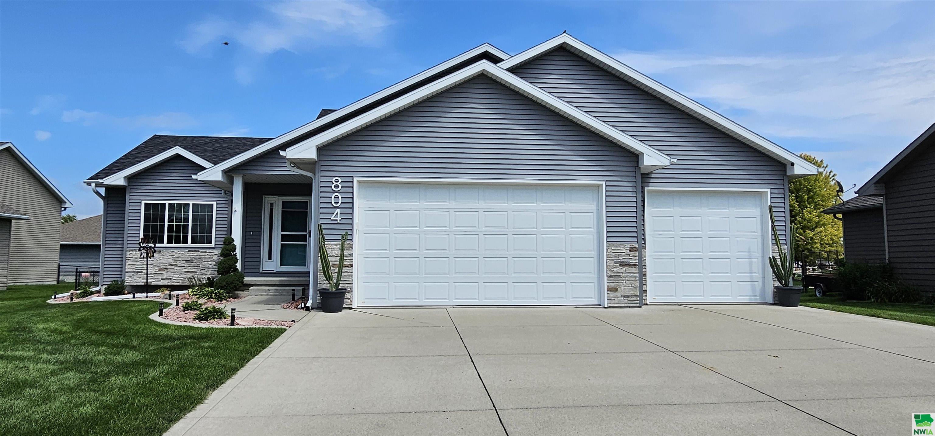 804 COTTONWOOD TRL, Sergeant Bluff, IA 51054 