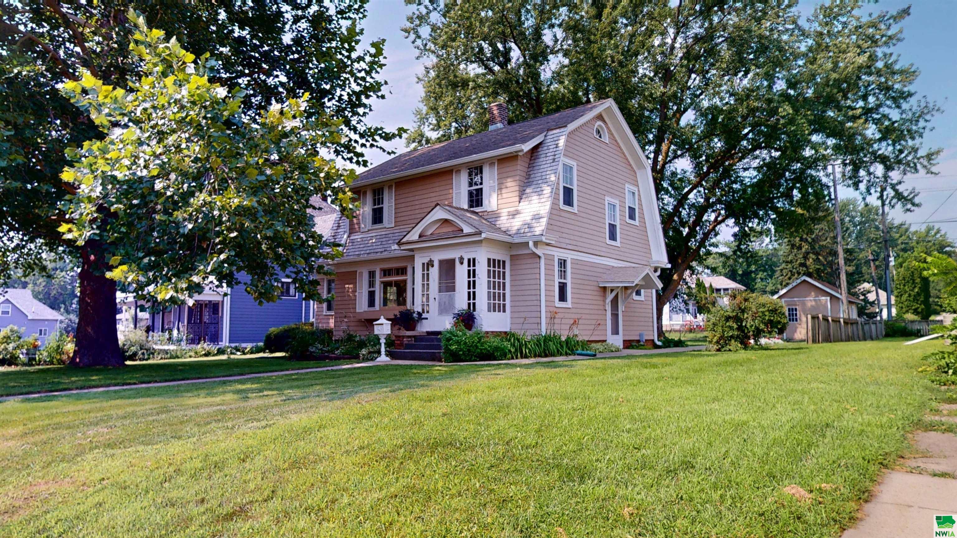 309 11TH ST N, Cherokee, IA 51012 