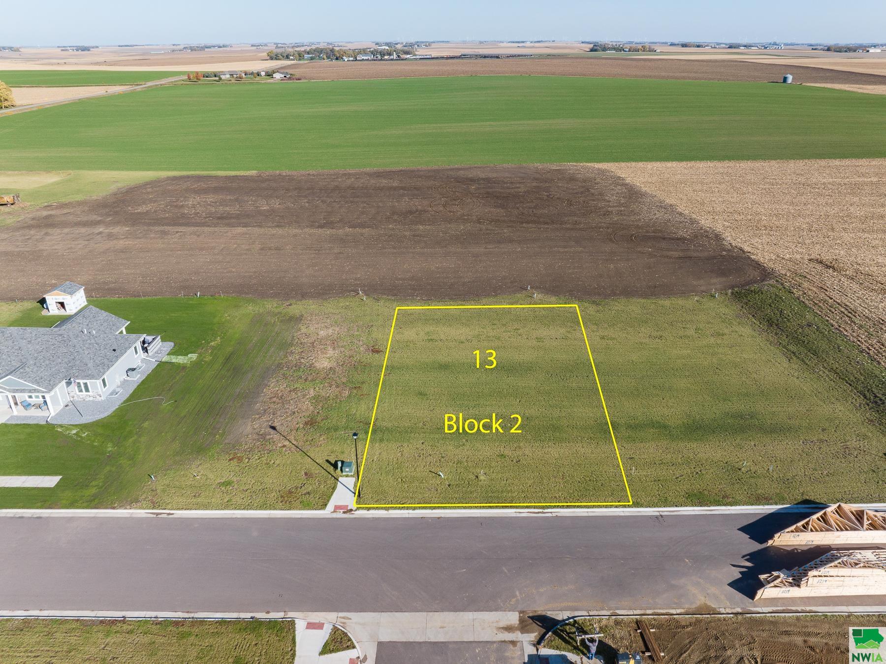 1501 Willard Ln, Larchwood, IA 51241 