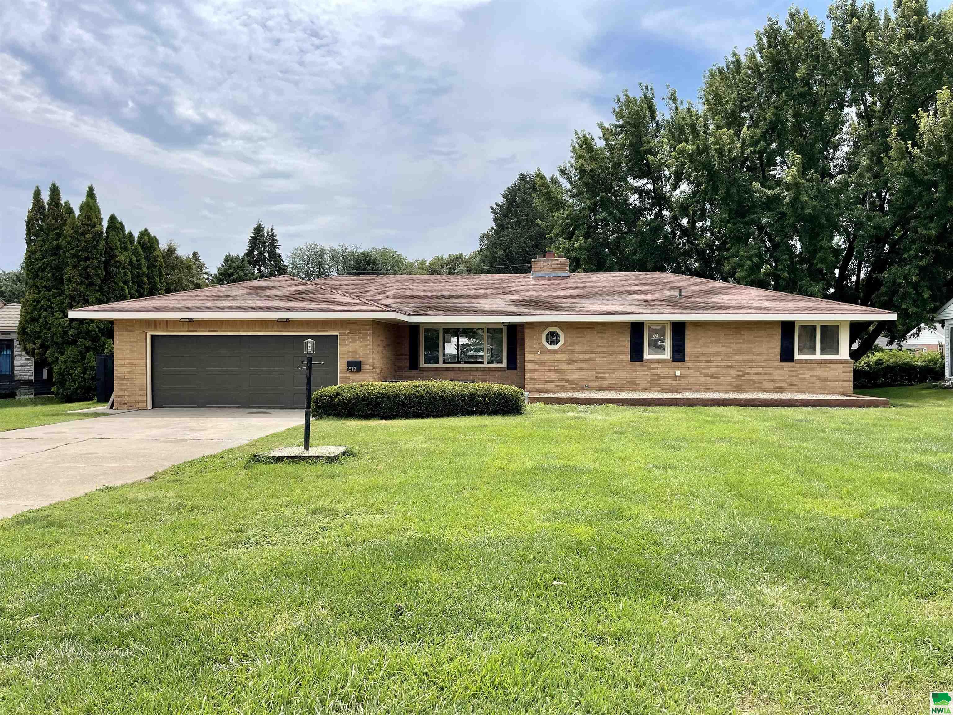 1512 5th W, Storm Lake, IA 50588 