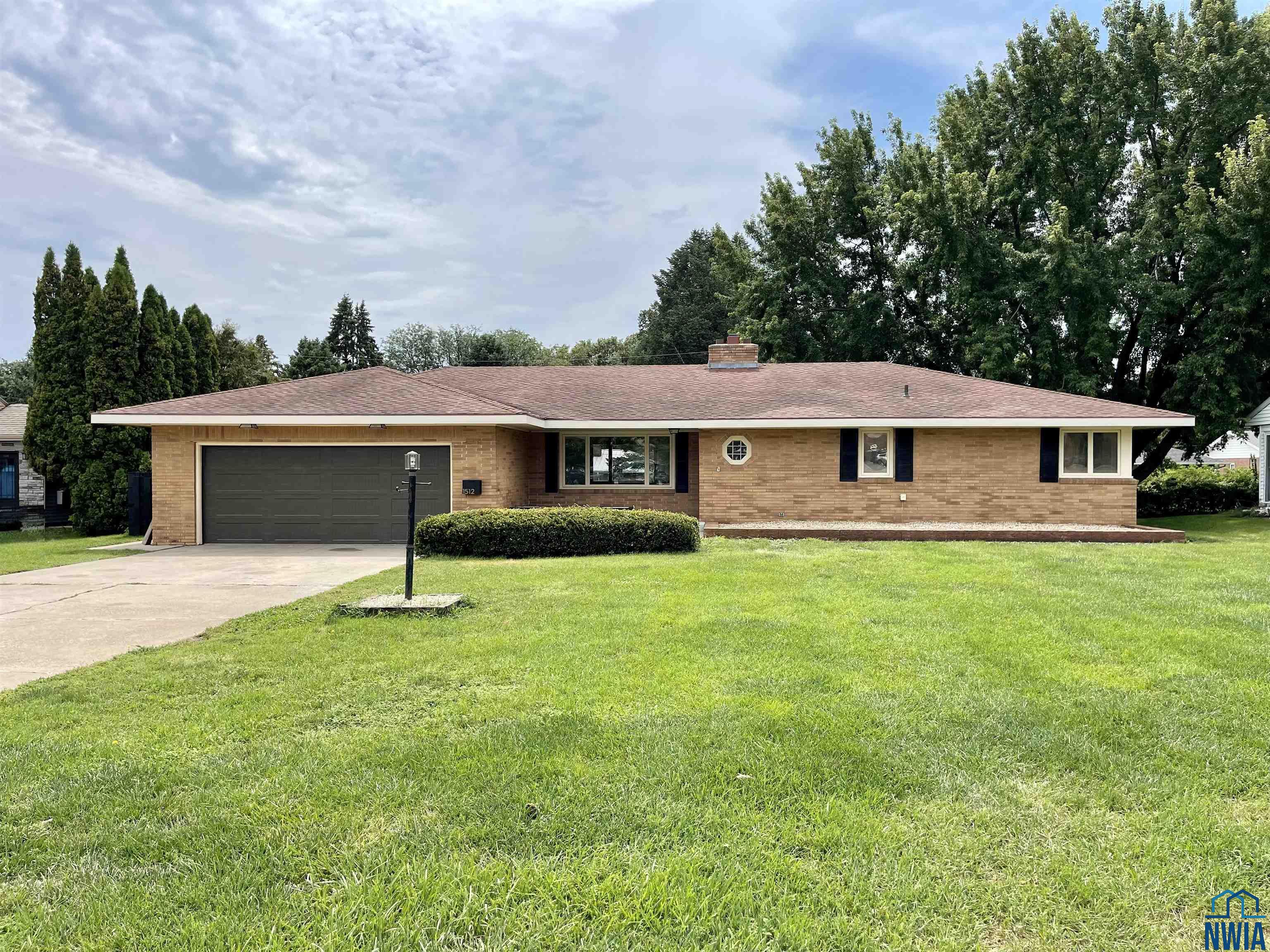 1512 5th W, Storm Lake, IA 50588 