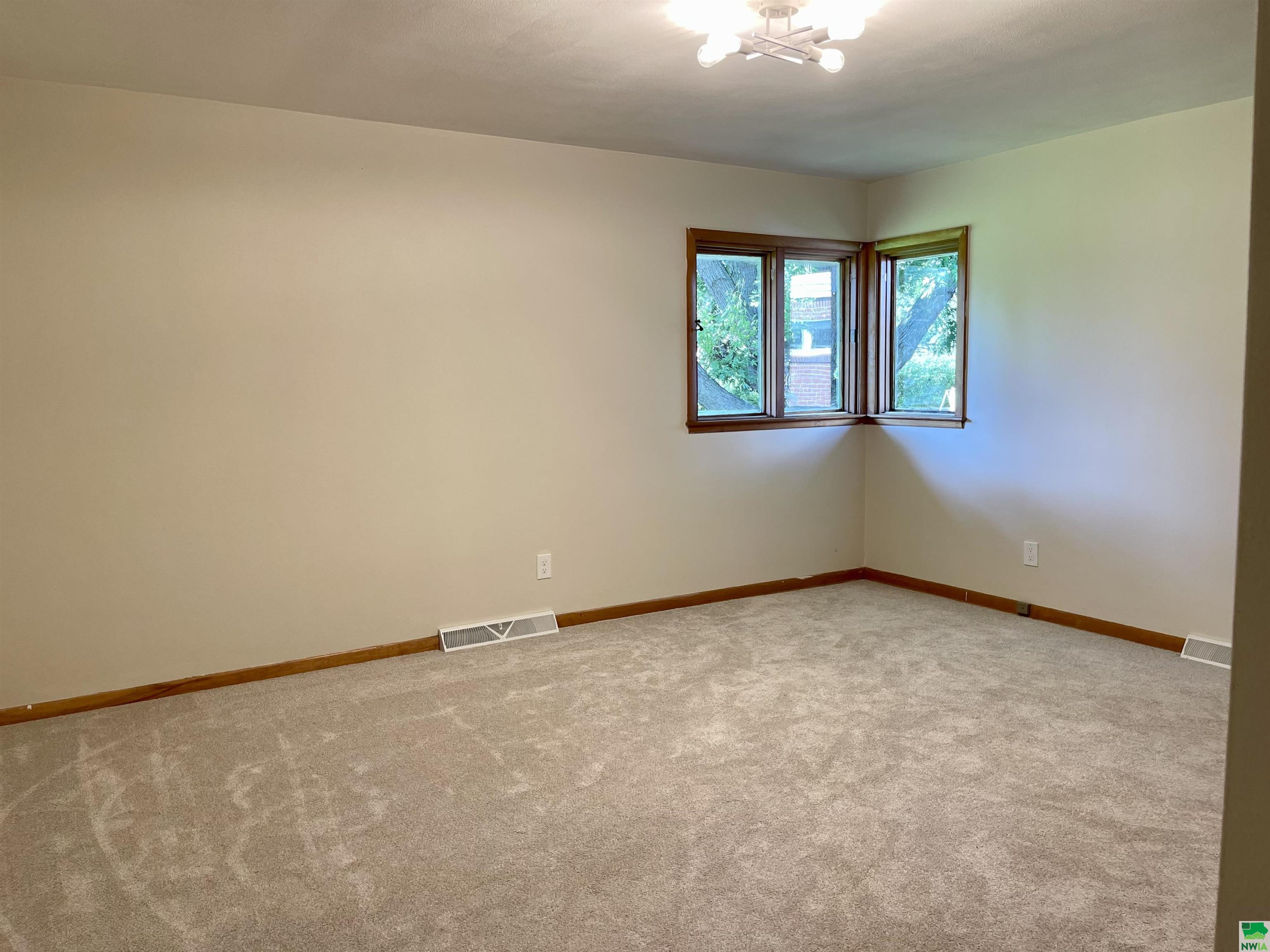 MLS #829785