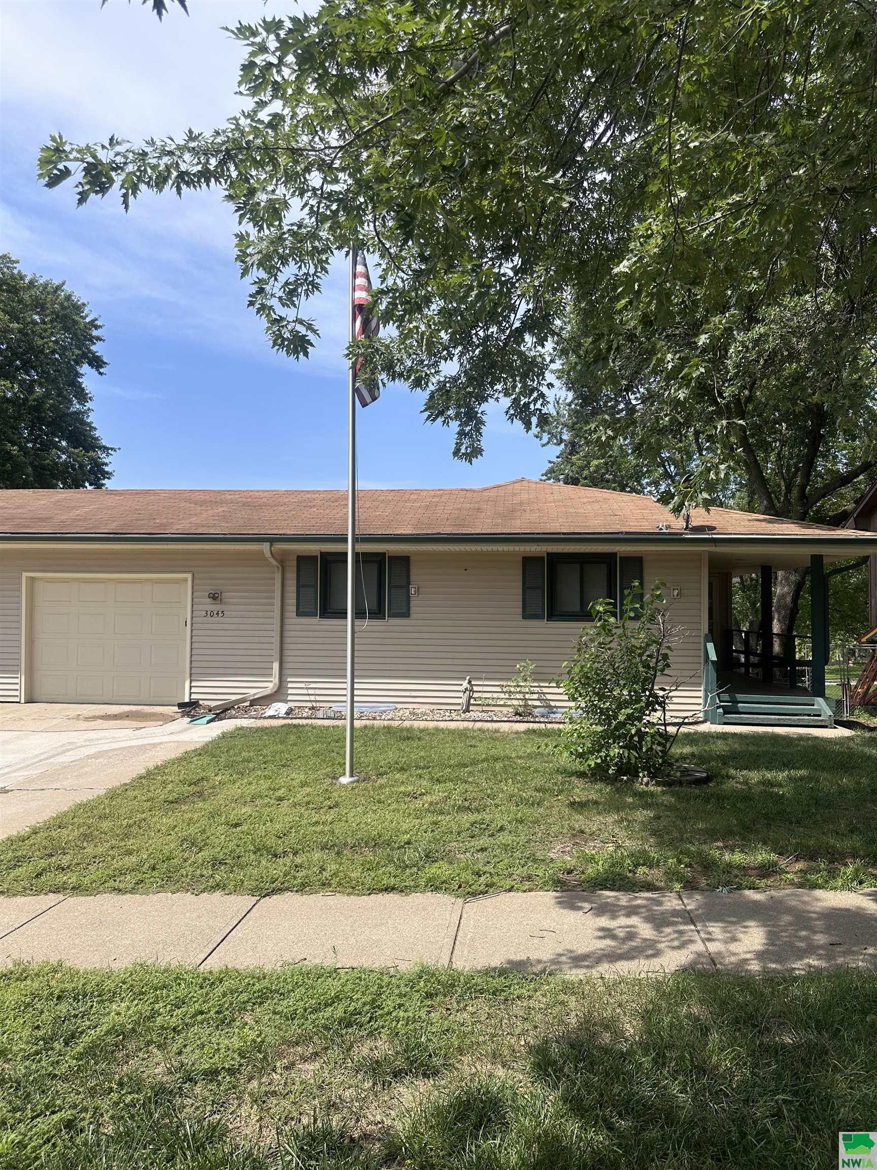 3045 Cheyenne Blvd, Sioux City, IA 51106 
