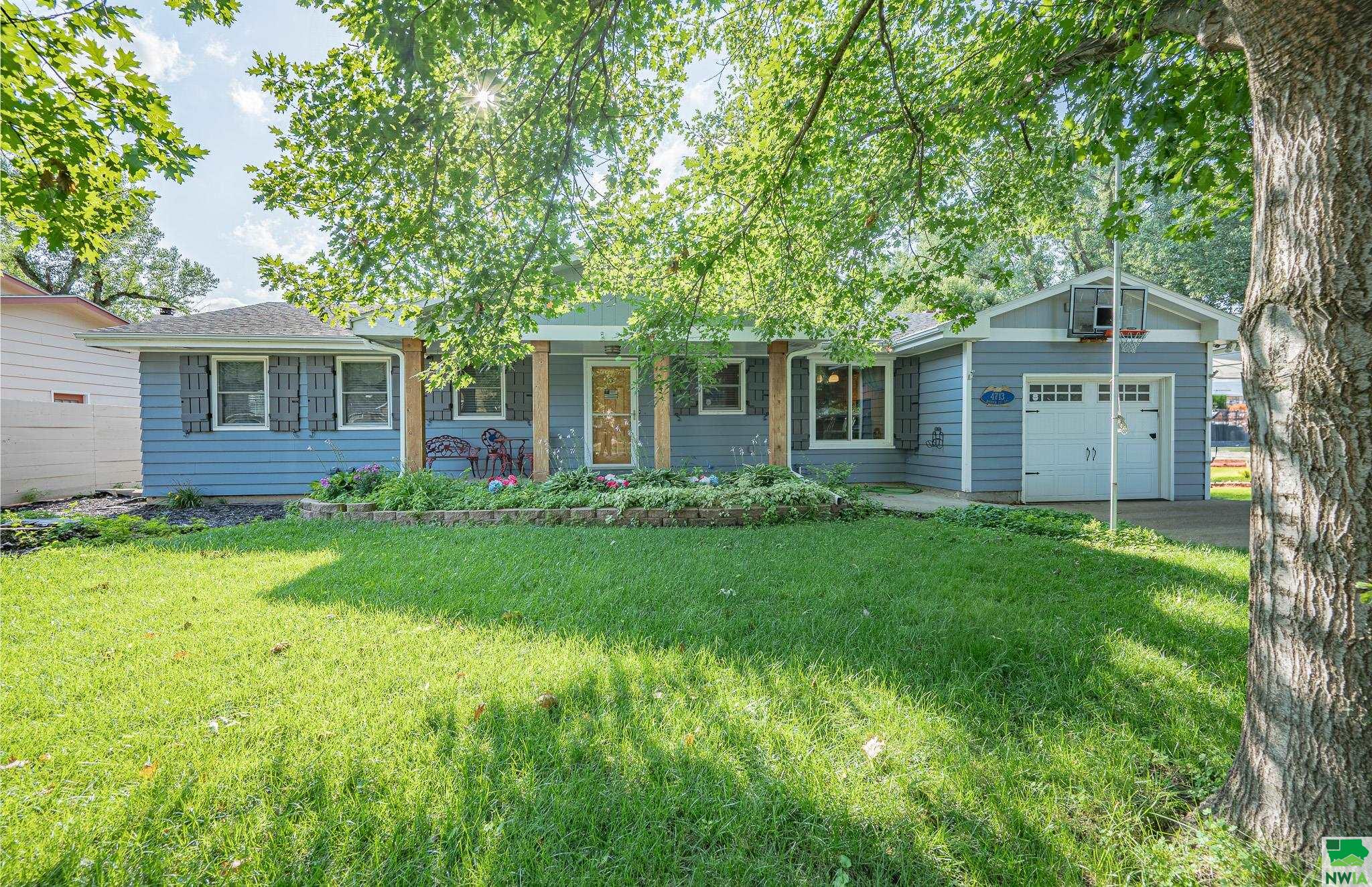 4713 MEADOW LN, Sioux City, IA 51104 