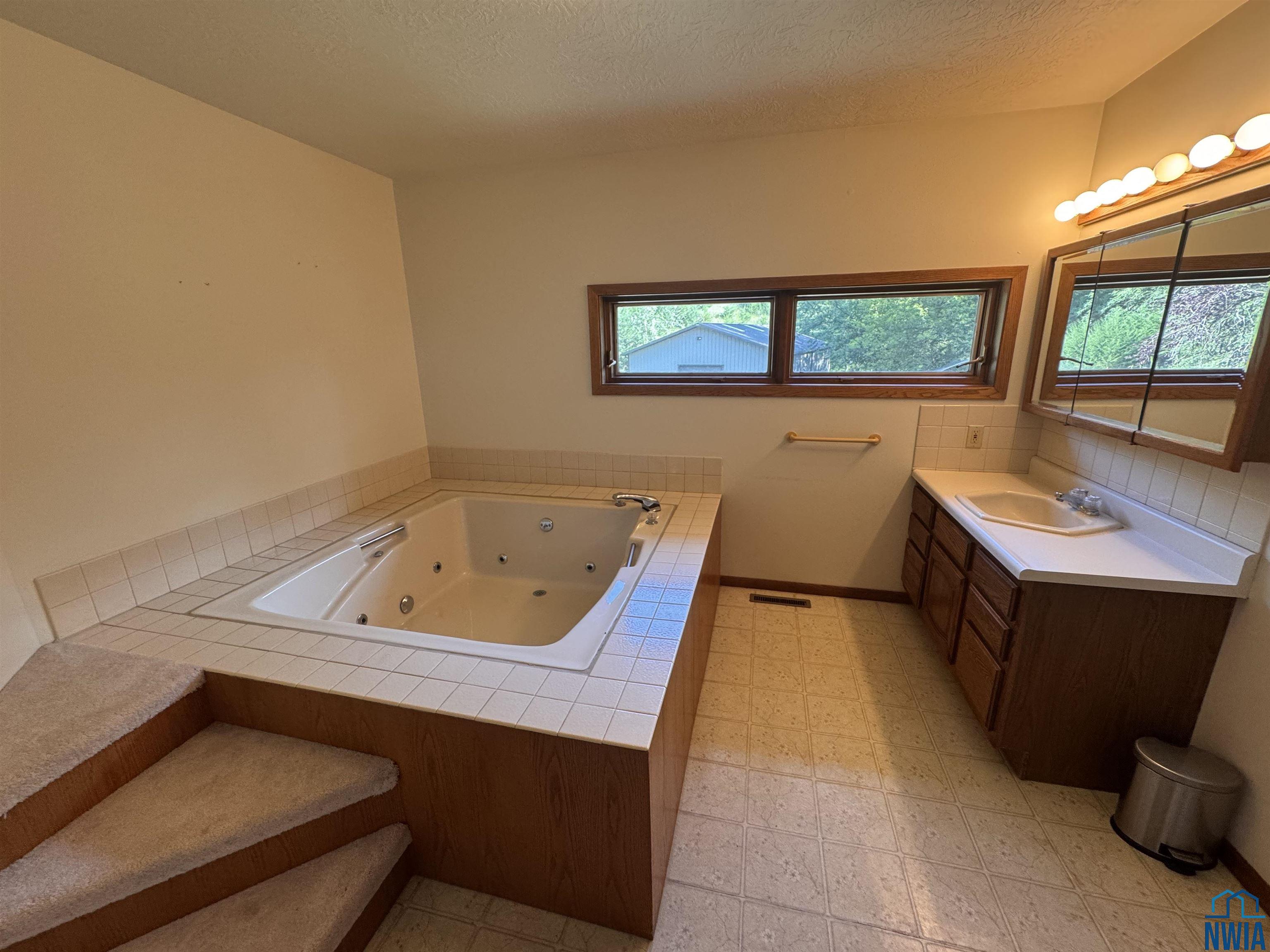 MLS #829837