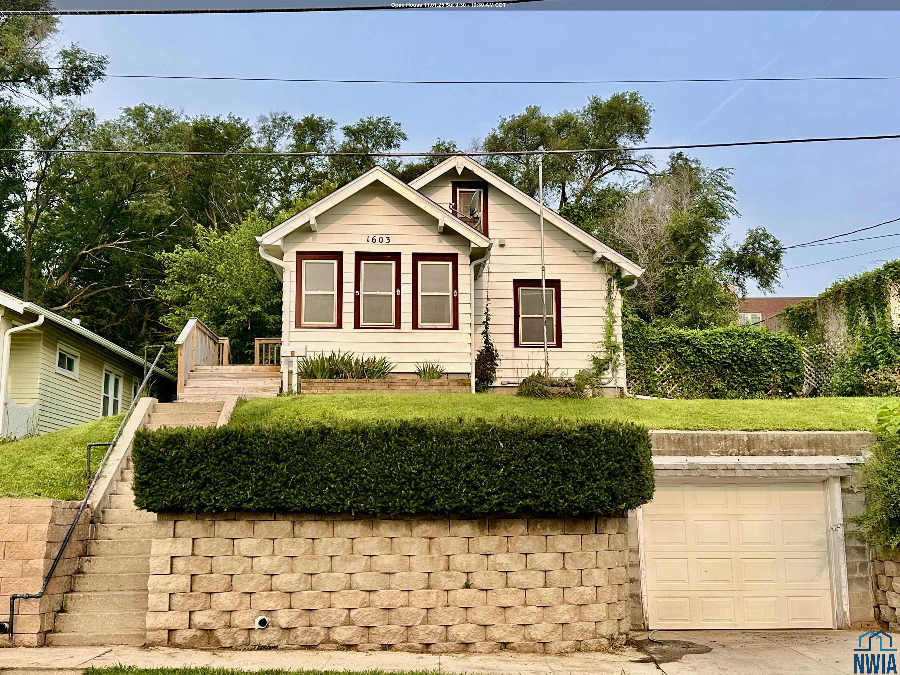 1603 Saint Aubin Street S, Sioux City, IA 51106 