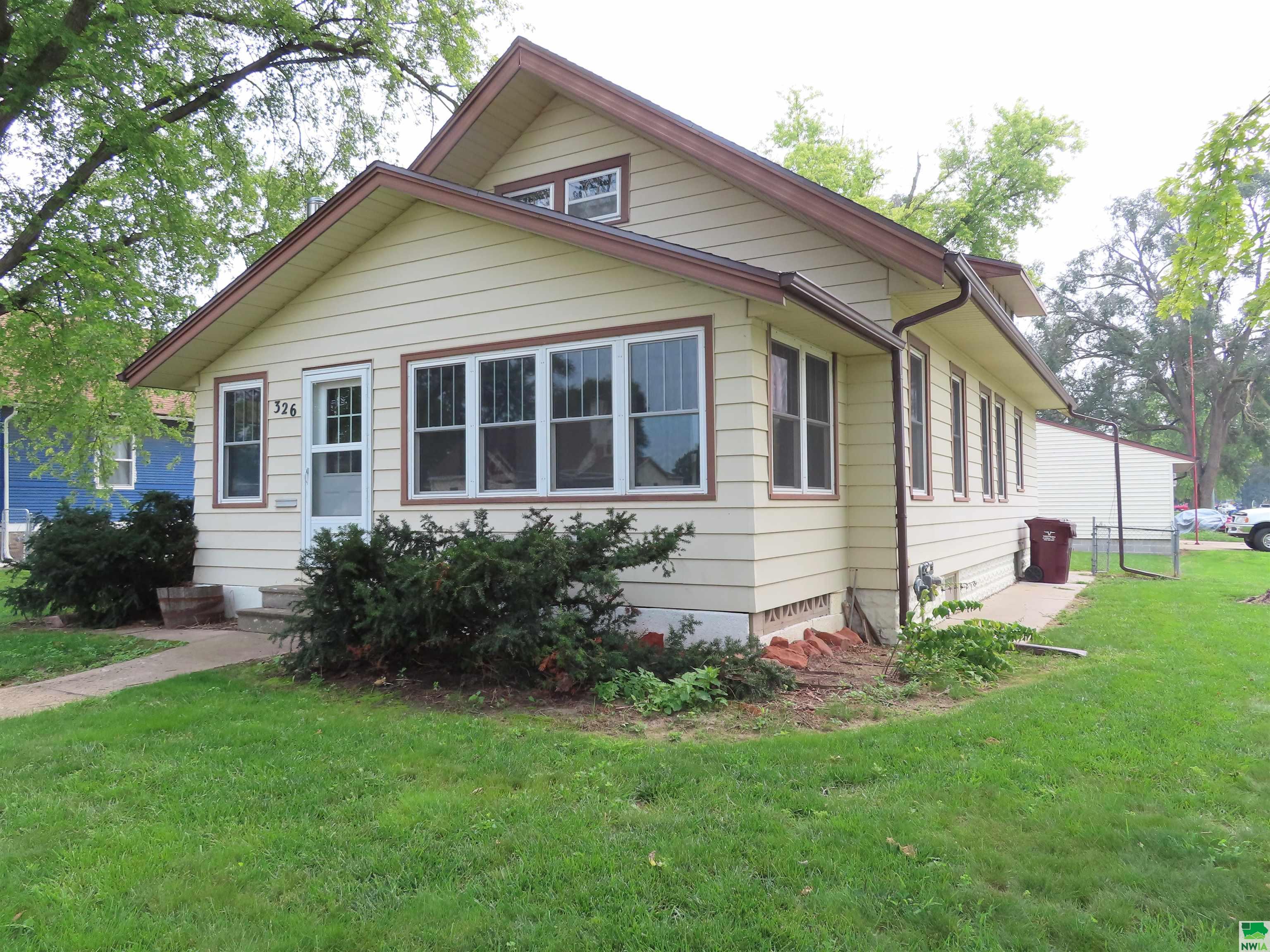 326 17th W, South Sioux City, NE 68776 