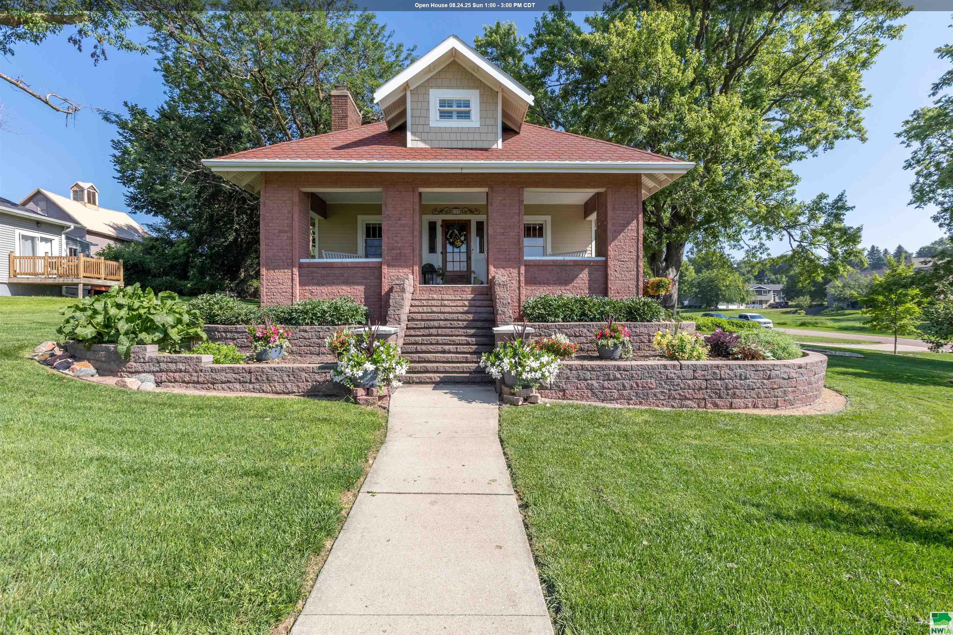 217 2nd St. E, Kingsley, IA 51028 