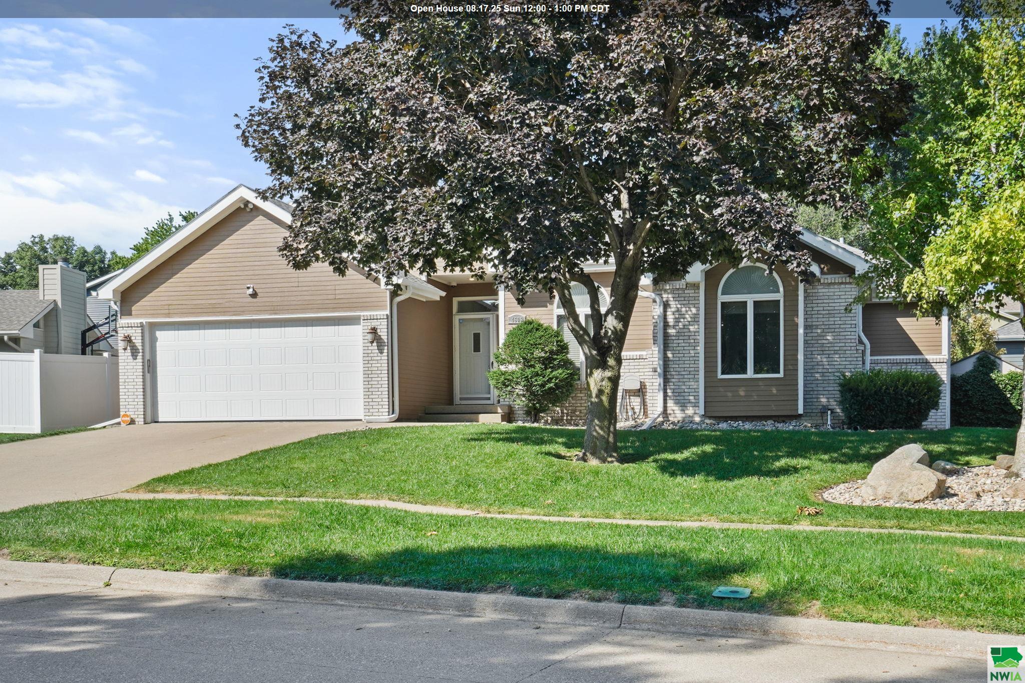 4605 Hawthorne Dr, Sioux City, IA 51106 