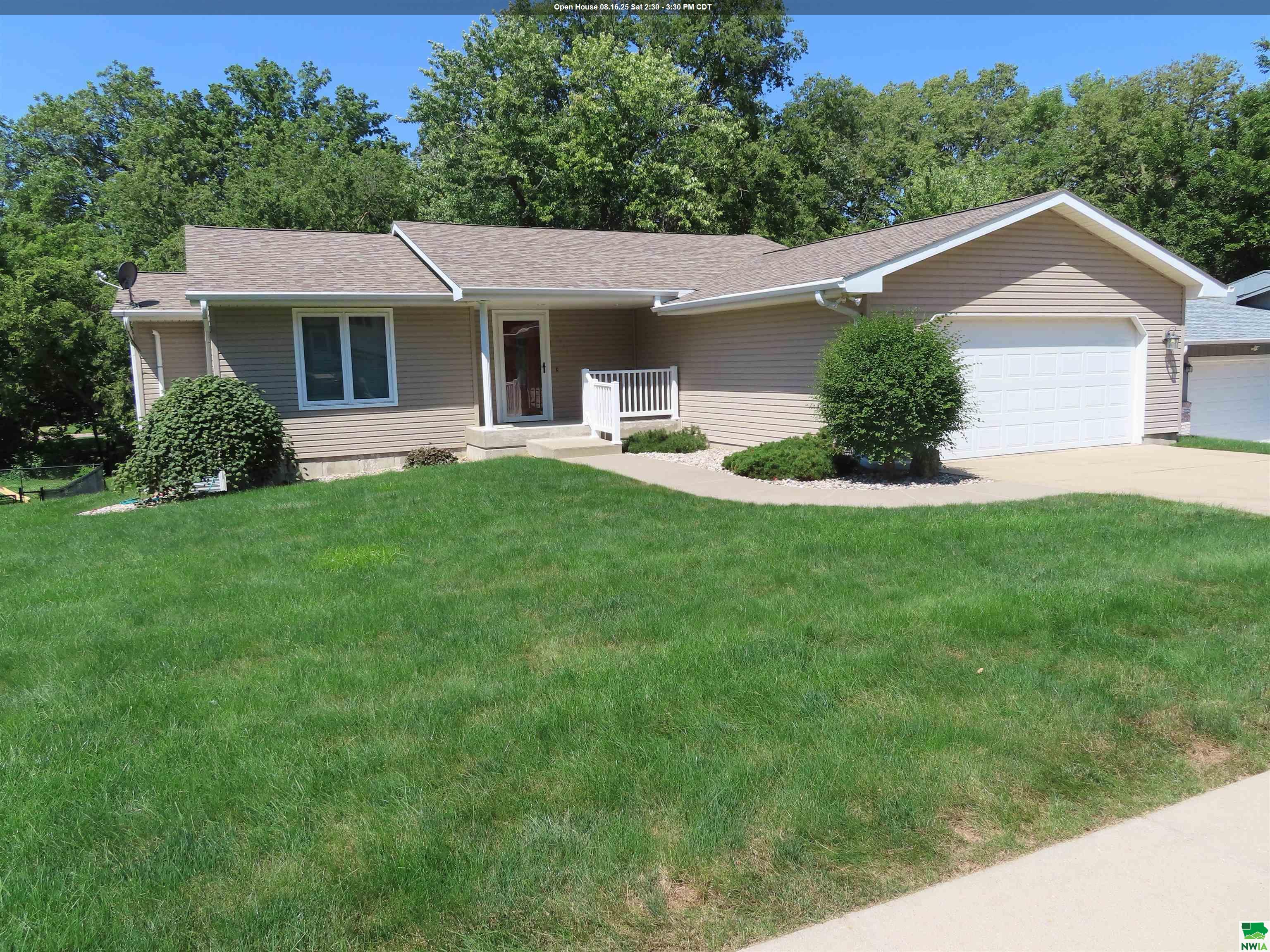 2711 Royce S, Sioux City, IA 51106 