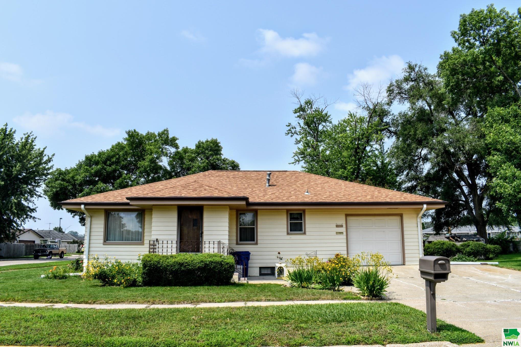 3321 A Street, South Sioux City, NE 68776 