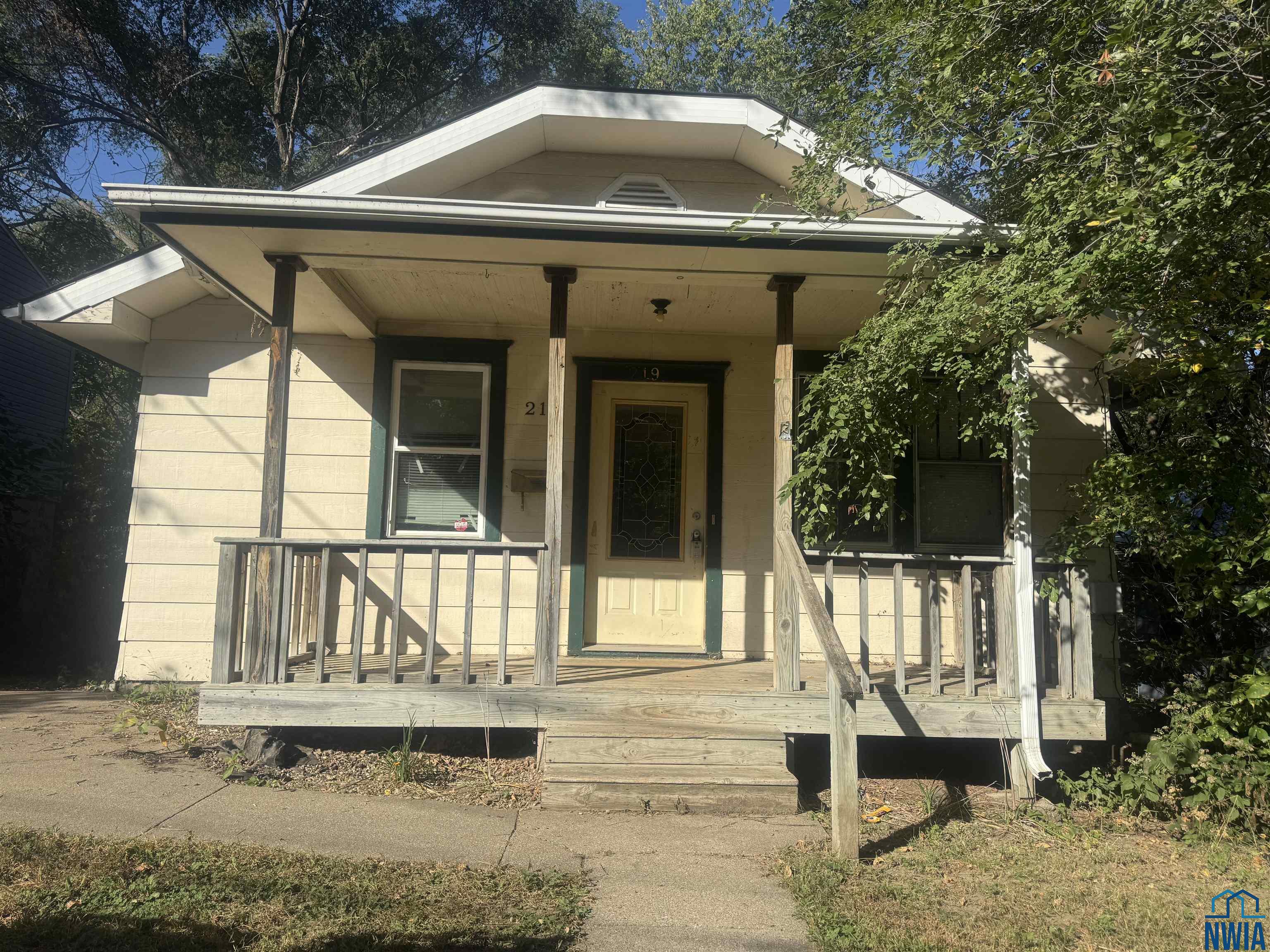 219 COLLINS ST S, Sioux City, IA 51103 