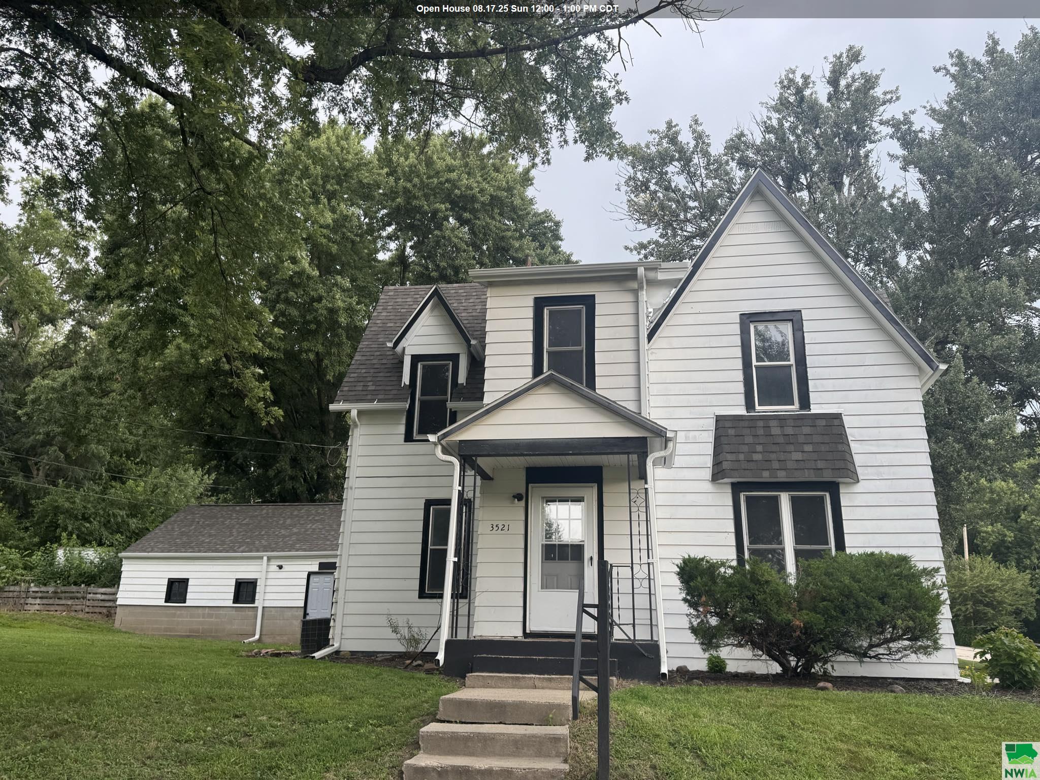 3521 42nd St, Sioux City, IA 51108 