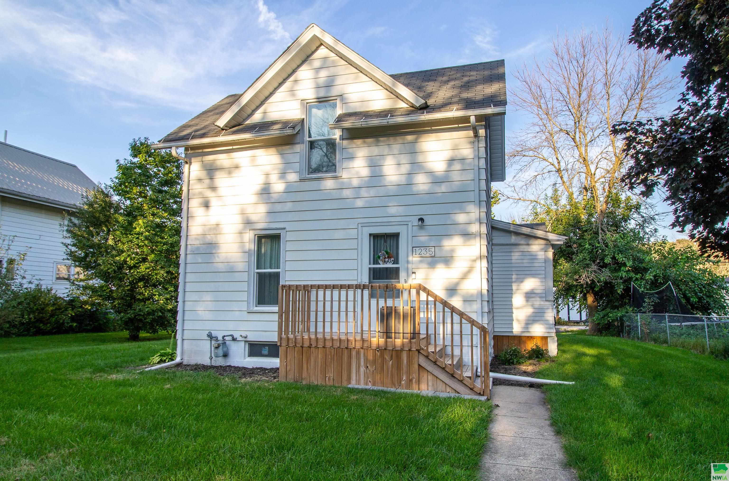 1235 MAIN ST, Manson, IA 50563 