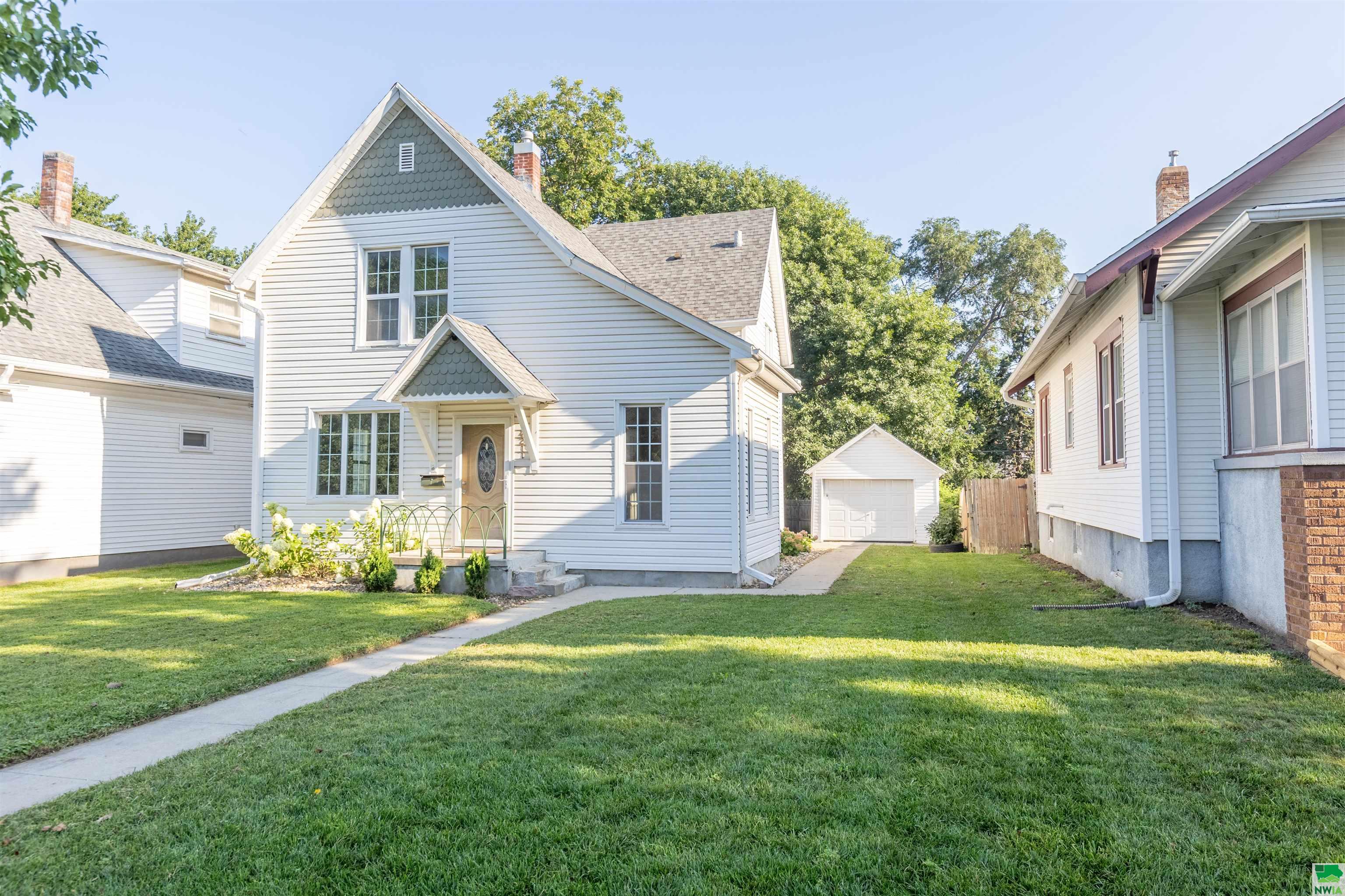 4211 Orleans Avenue, Sioux City, IA 51106 
