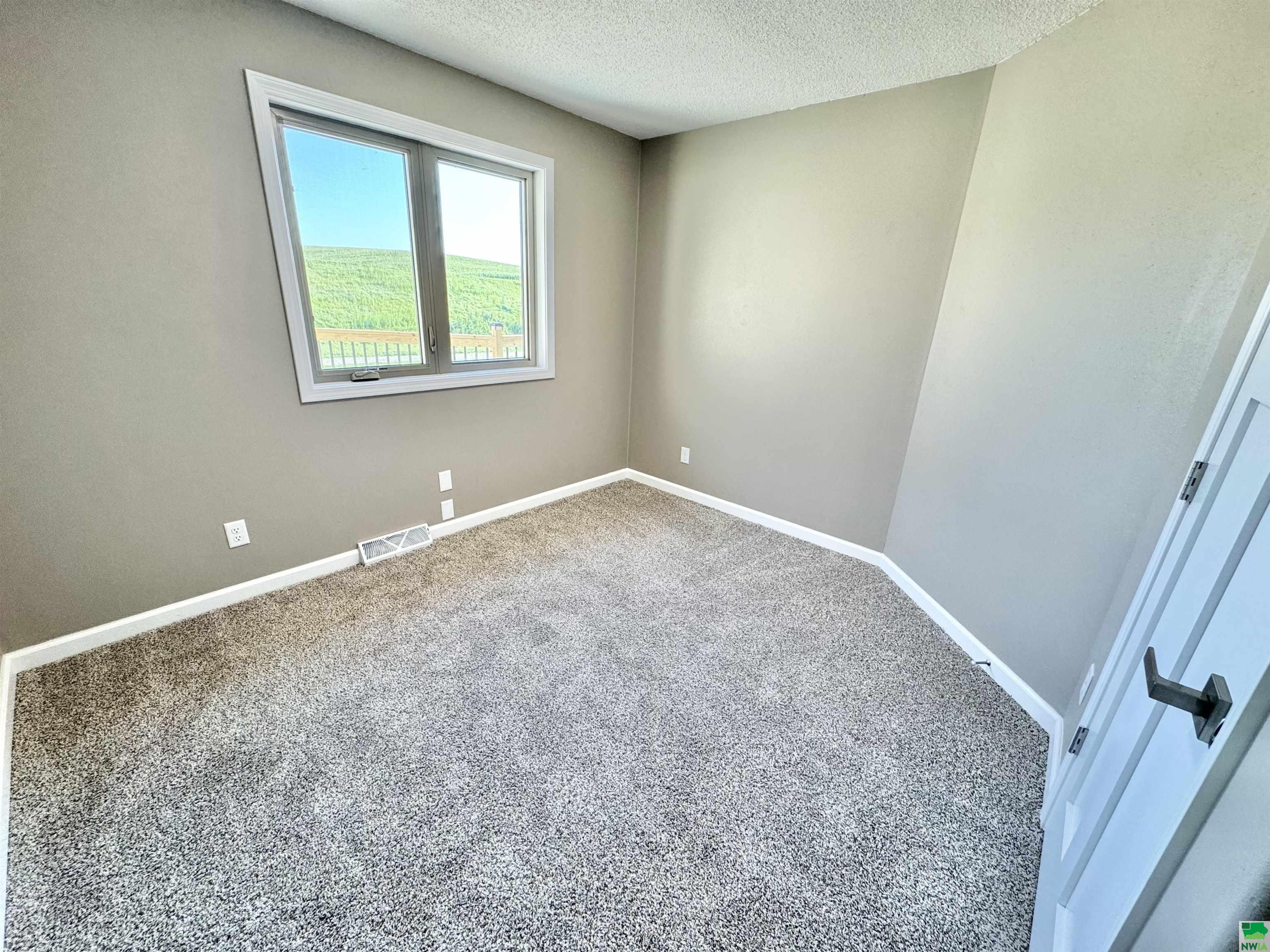 MLS #829933