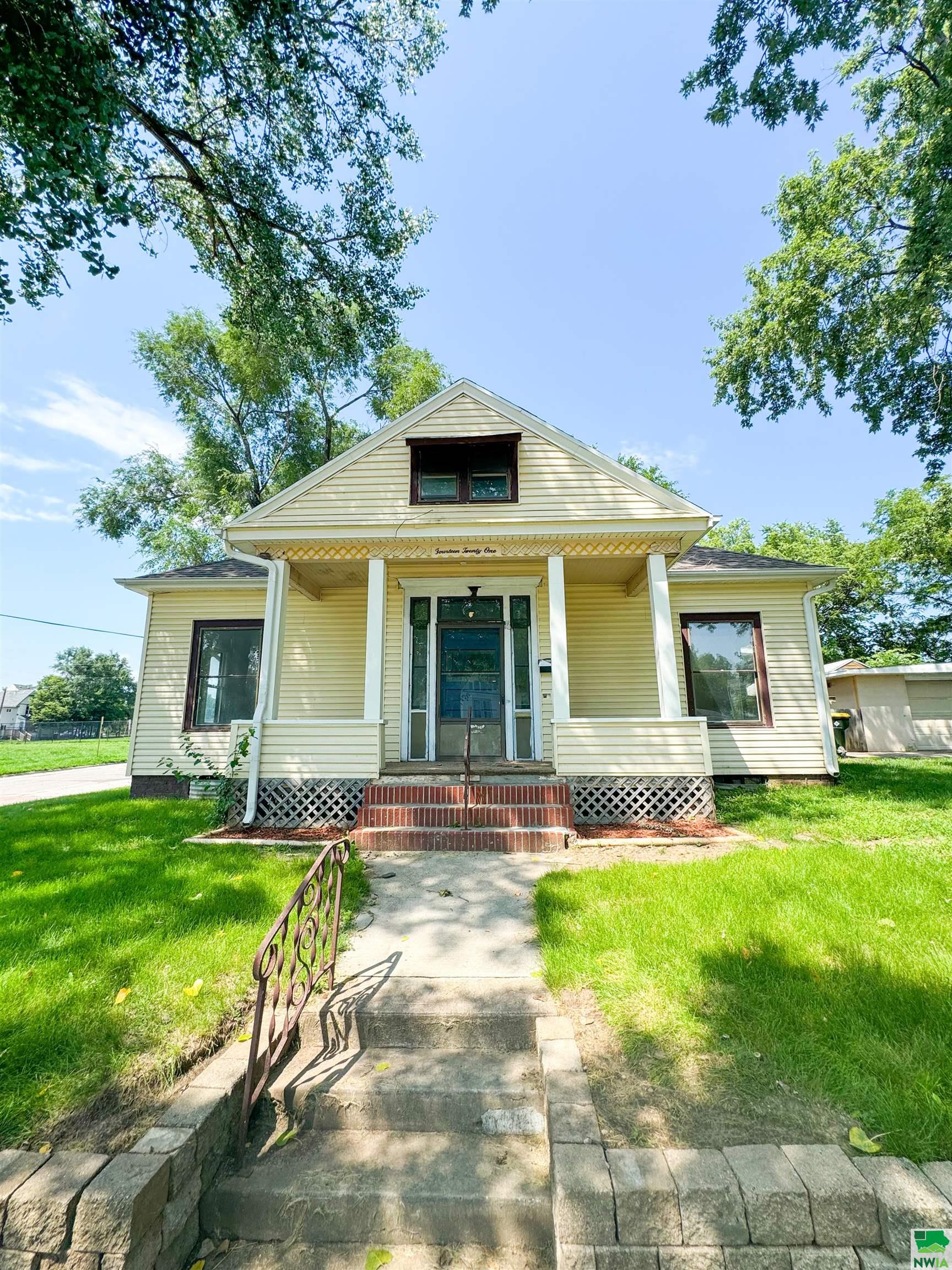 1421 15th W, Sioux City, IA 51103 