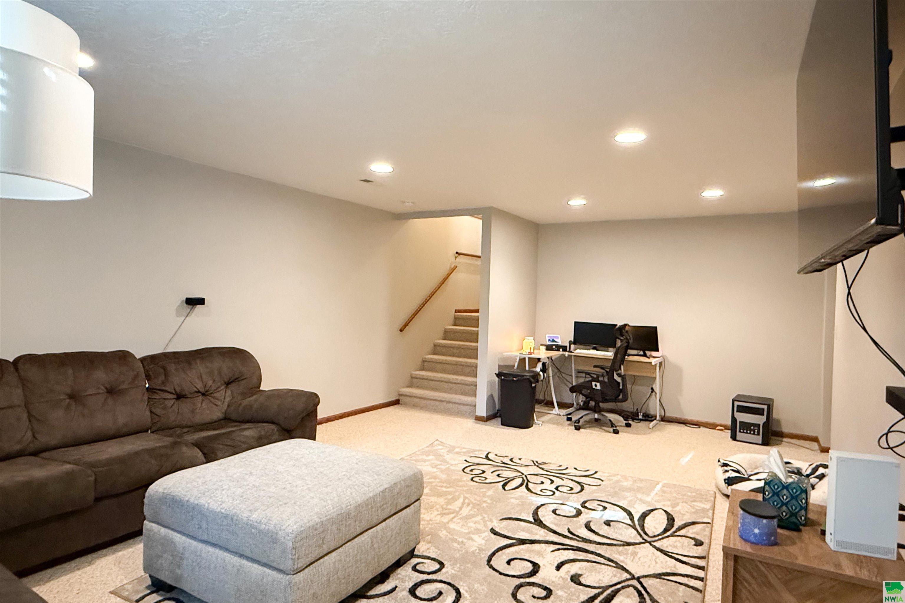 MLS #829946