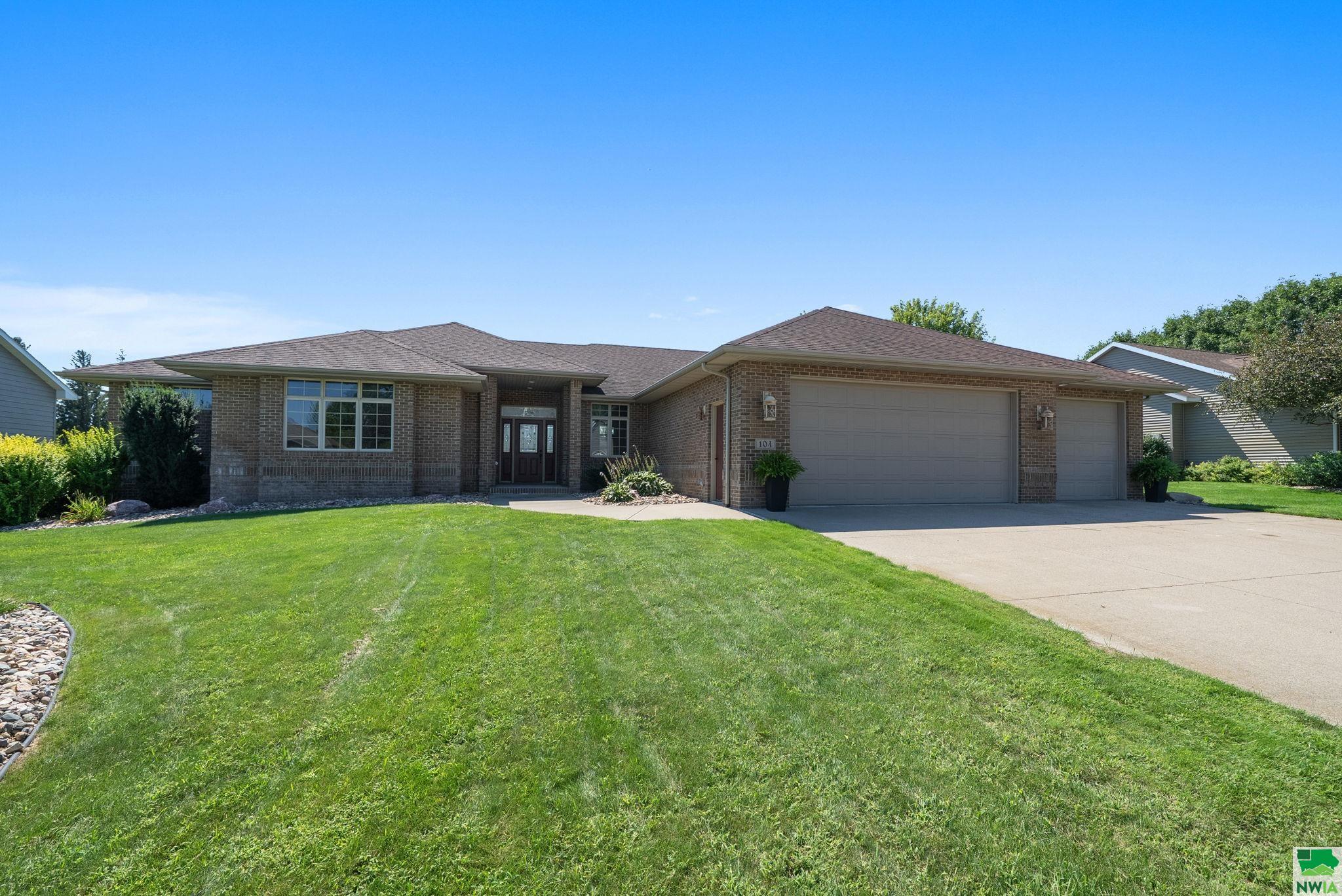 104 Cedar Lane, Rock Rapids, IA 51246 