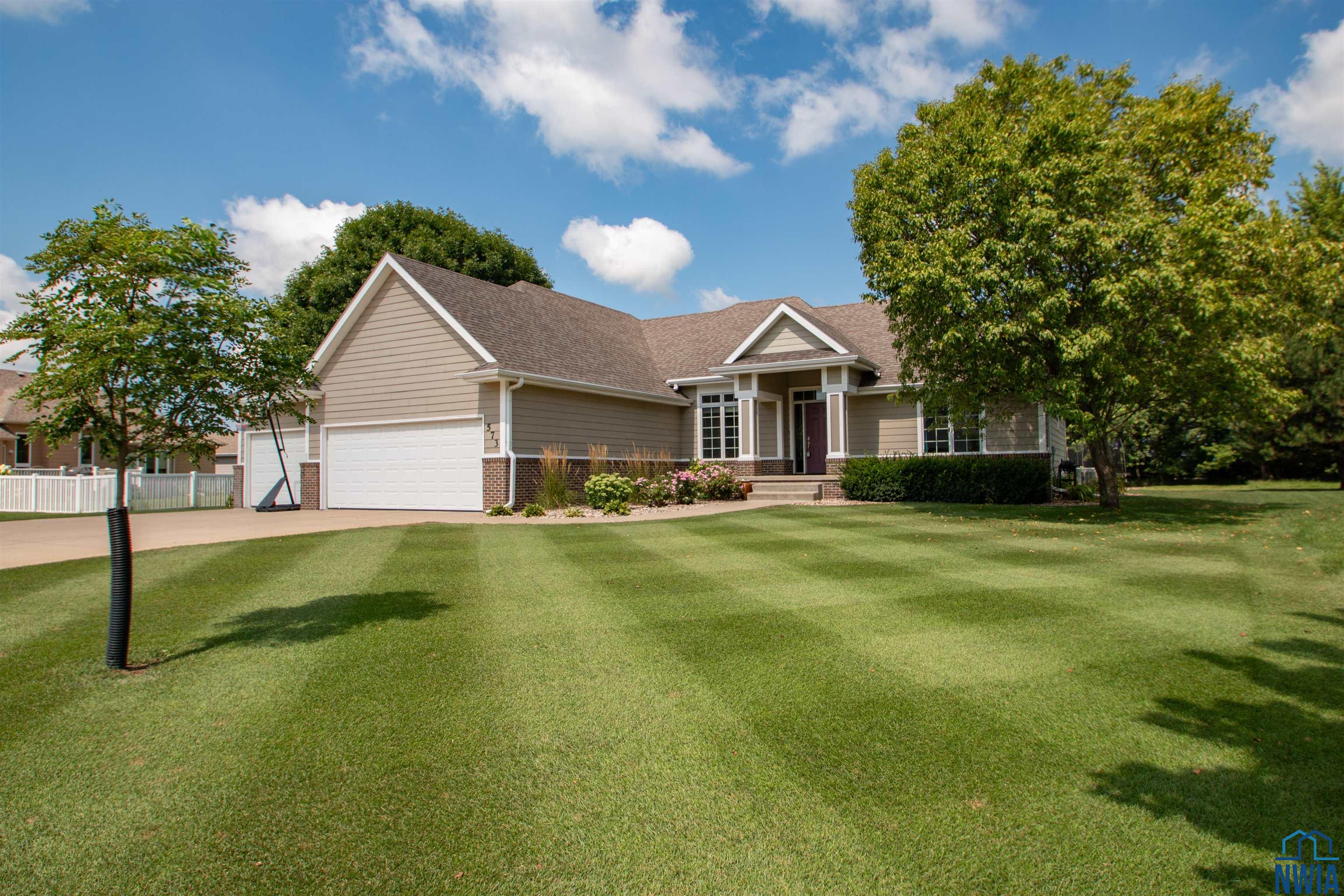 573 Oxbow Trail, Dakota Dunes, SD 57049 