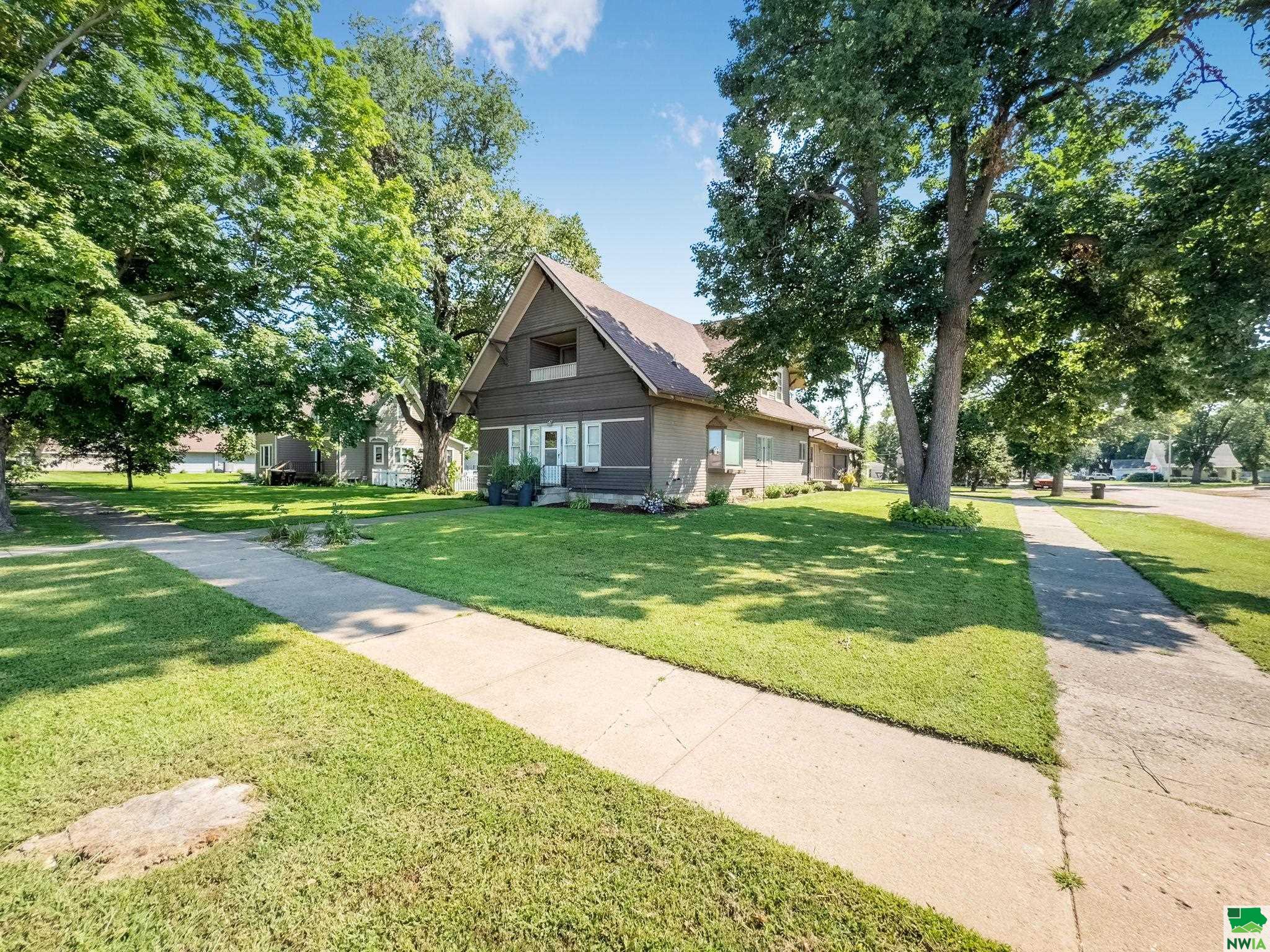 110 Main S, Inwood, IA 51240 