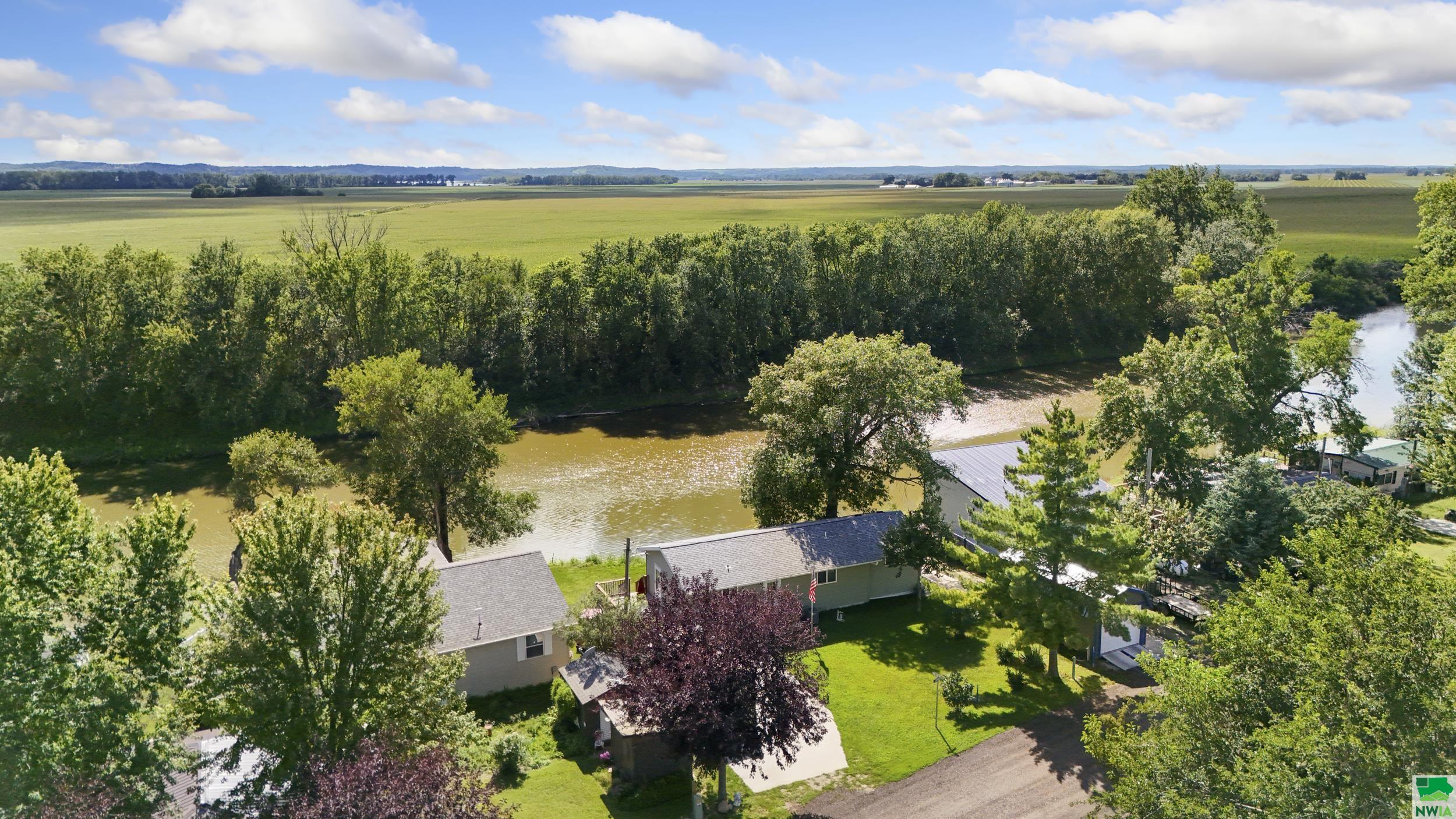46653 Walkers place #14, Vermillion, SD 57069 
