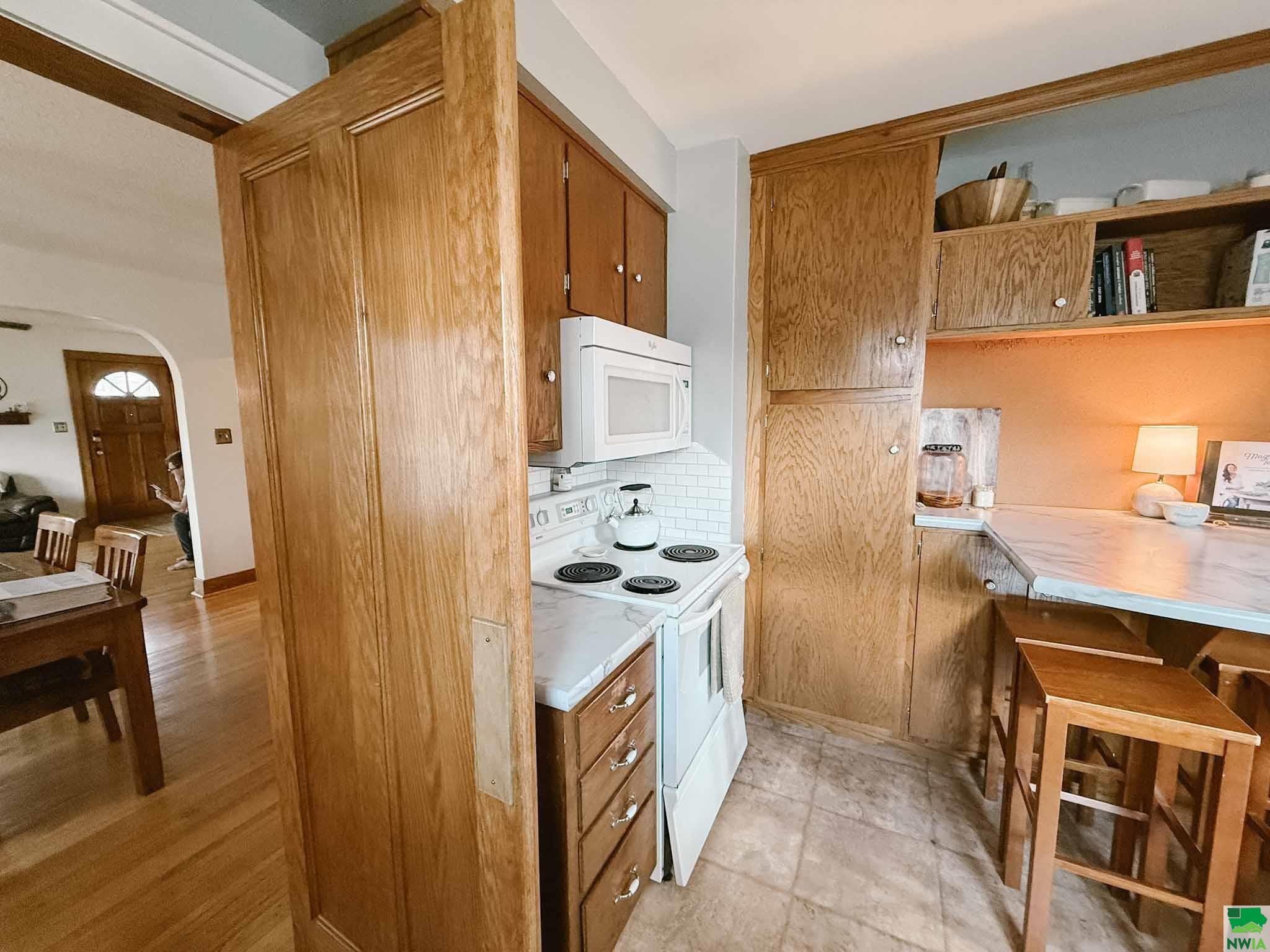 MLS #830000