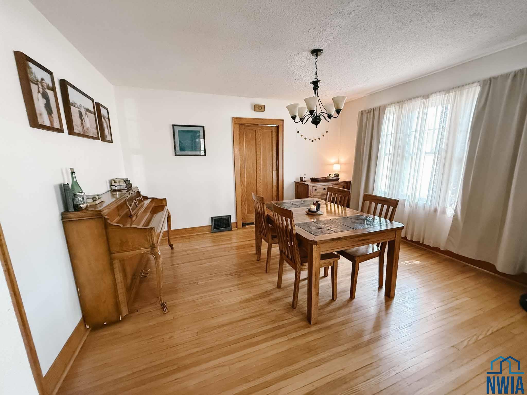 MLS #830000