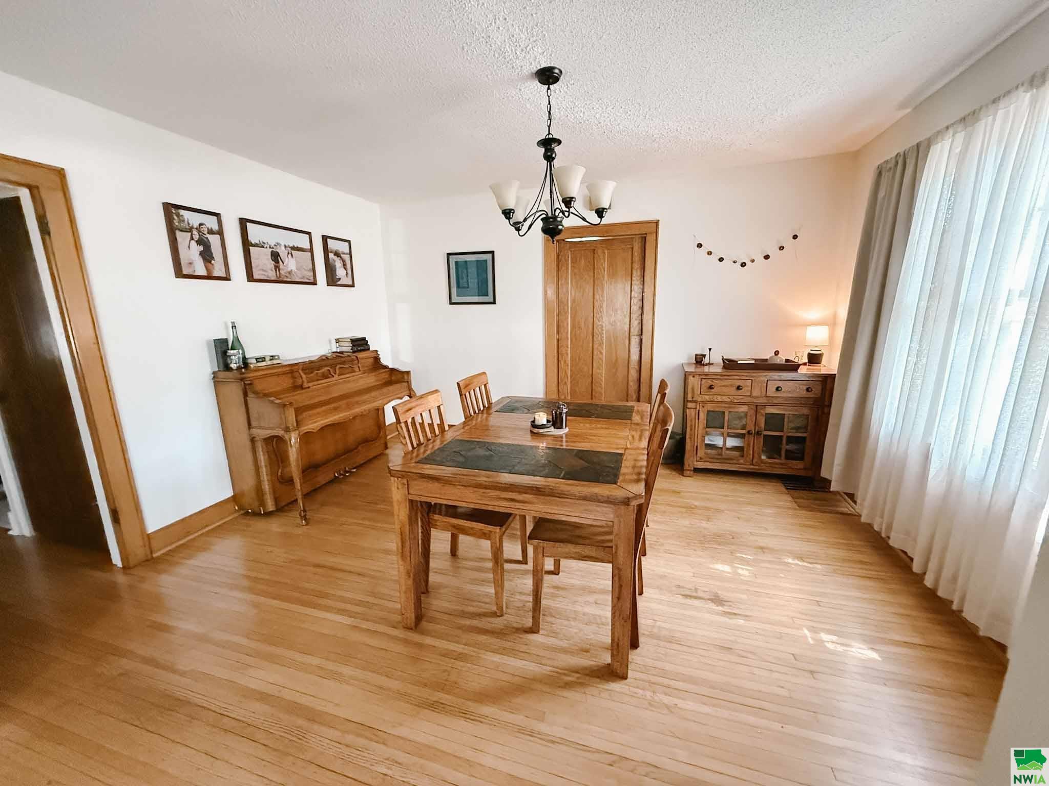 MLS #830000