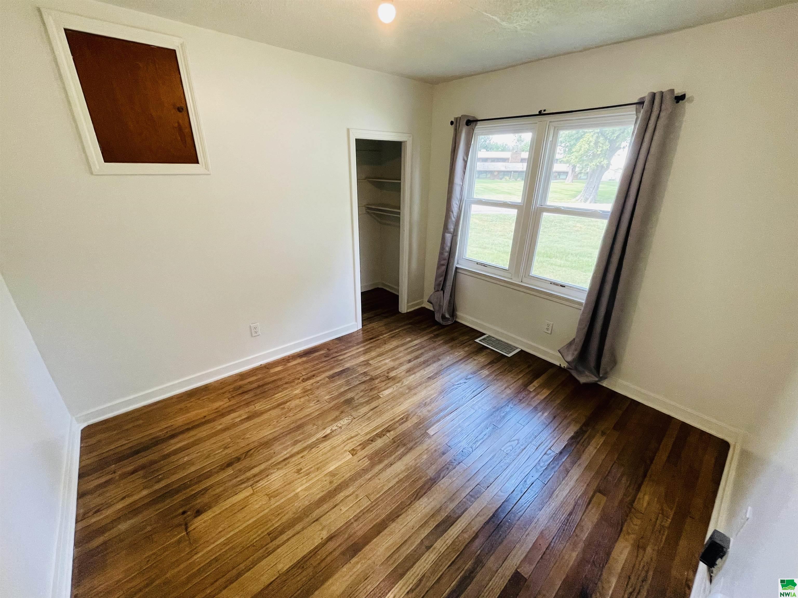 MLS #830002