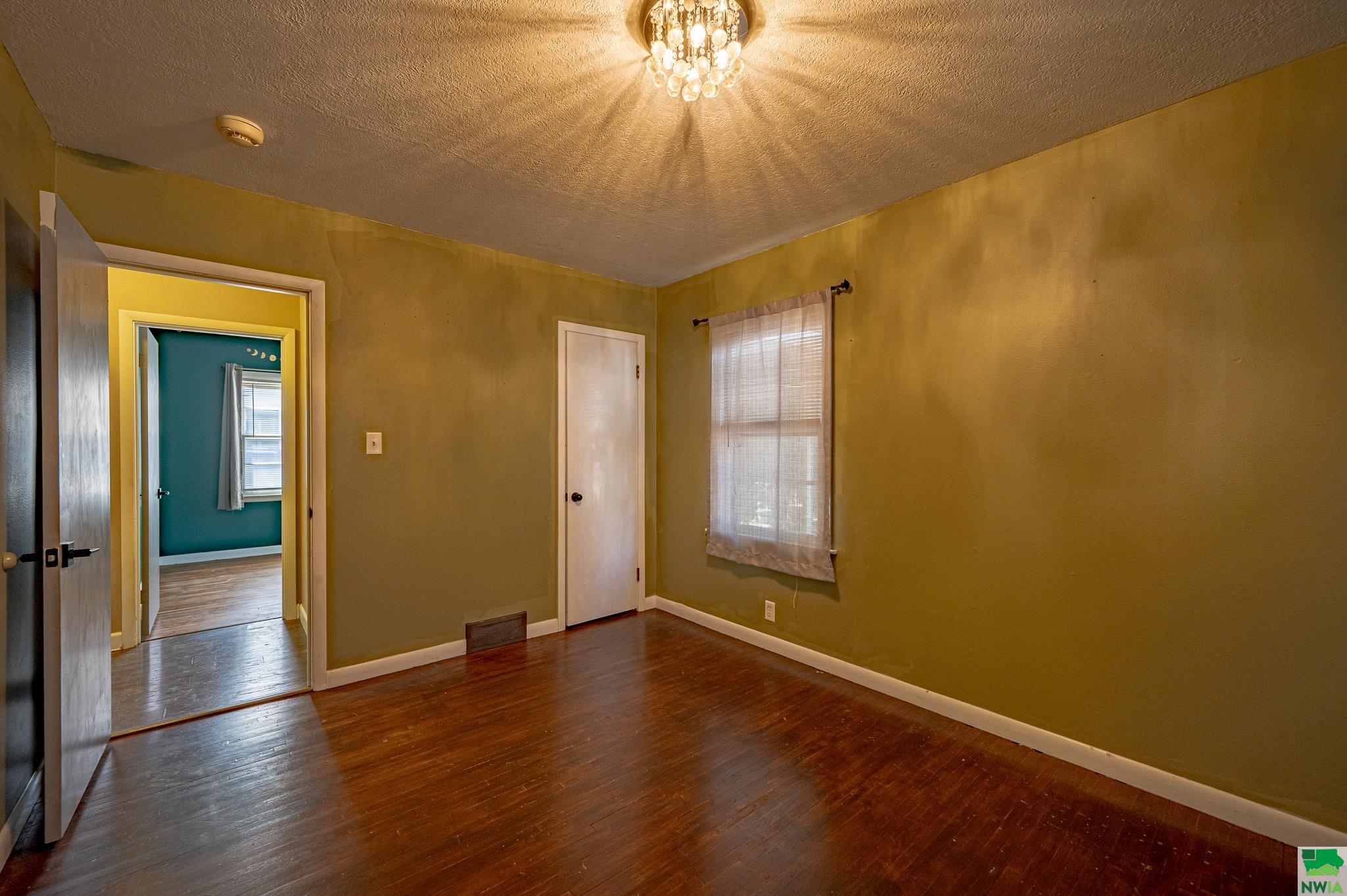 MLS #830005