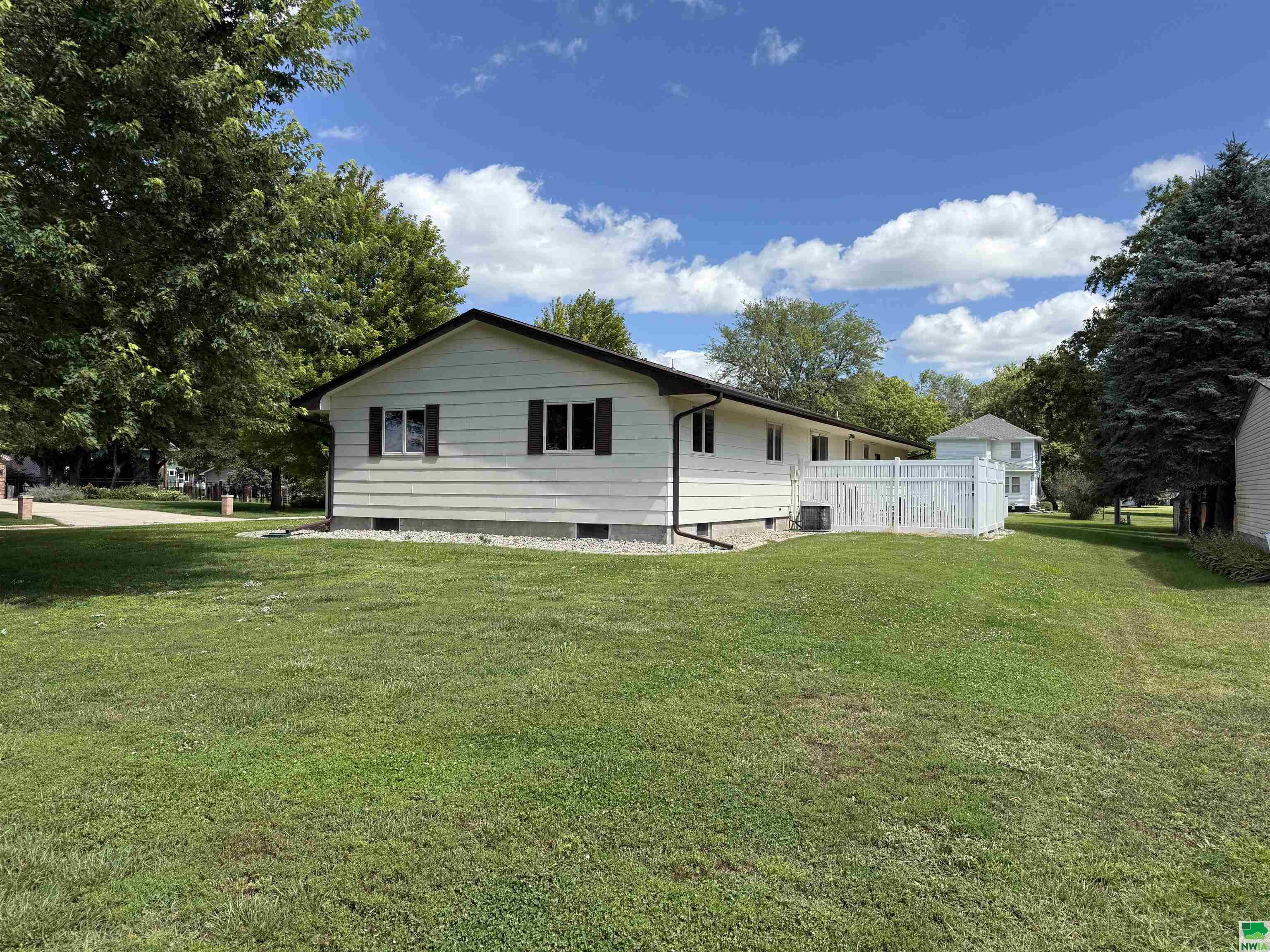 MLS #830008