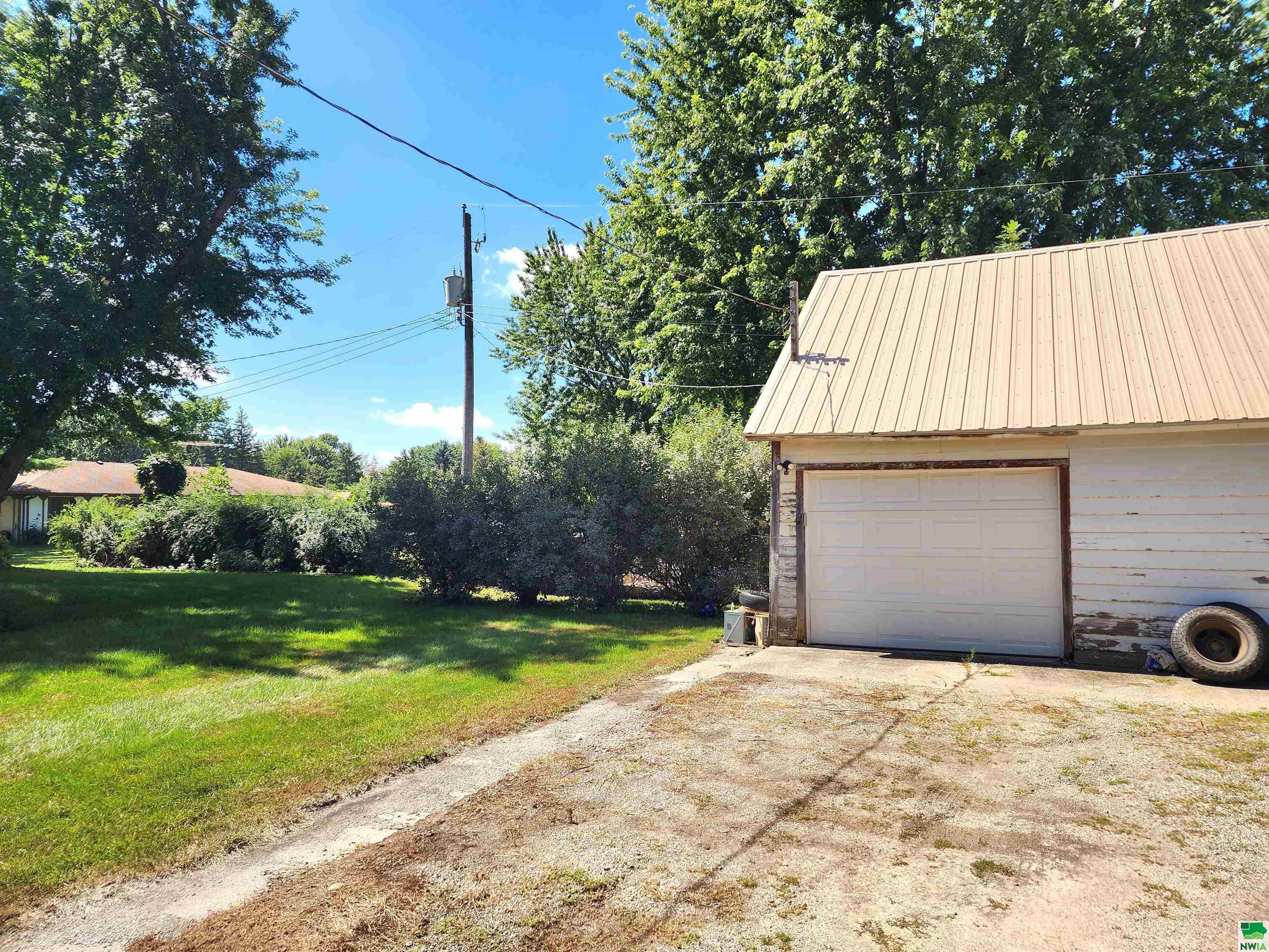 MLS #830009