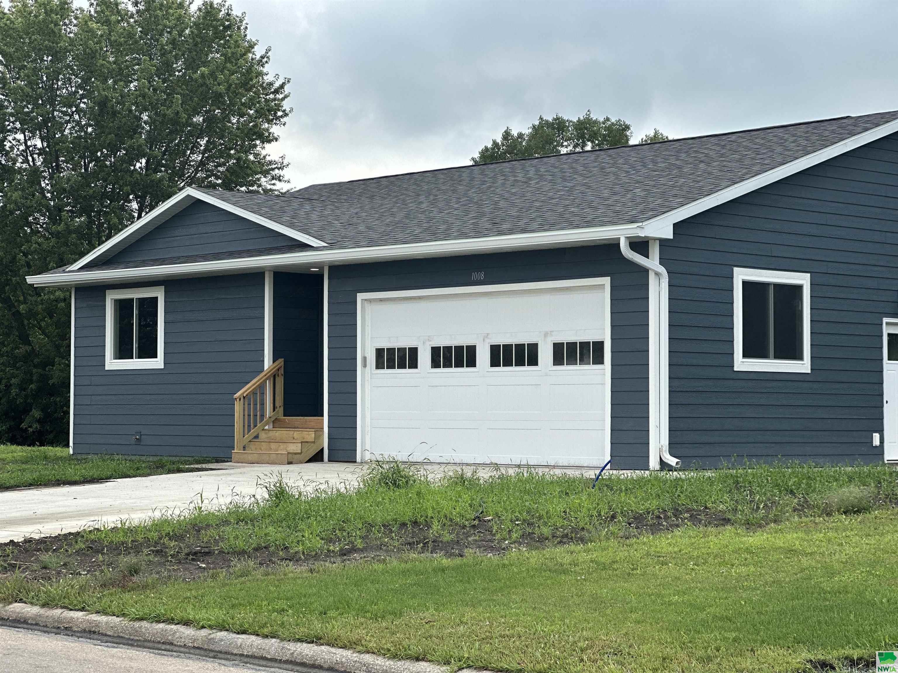1008 Oneida, Storm Lake, IA 50588 