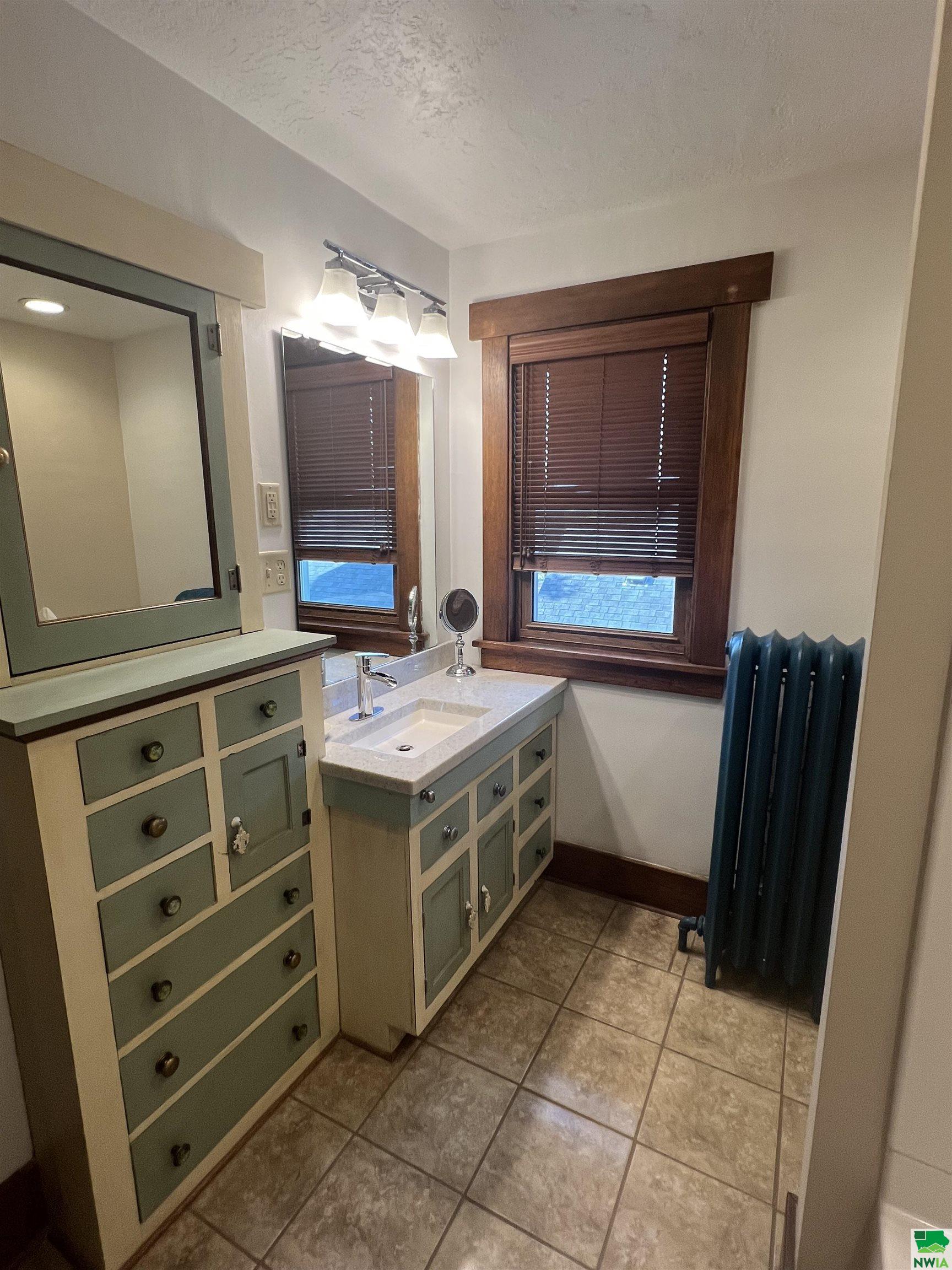 MLS #830012