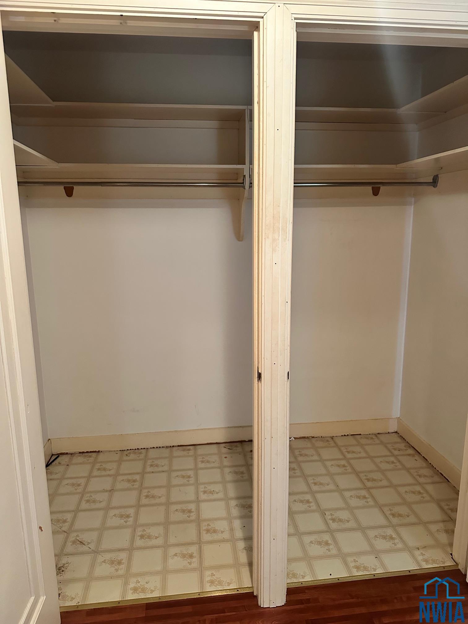 MLS #830027