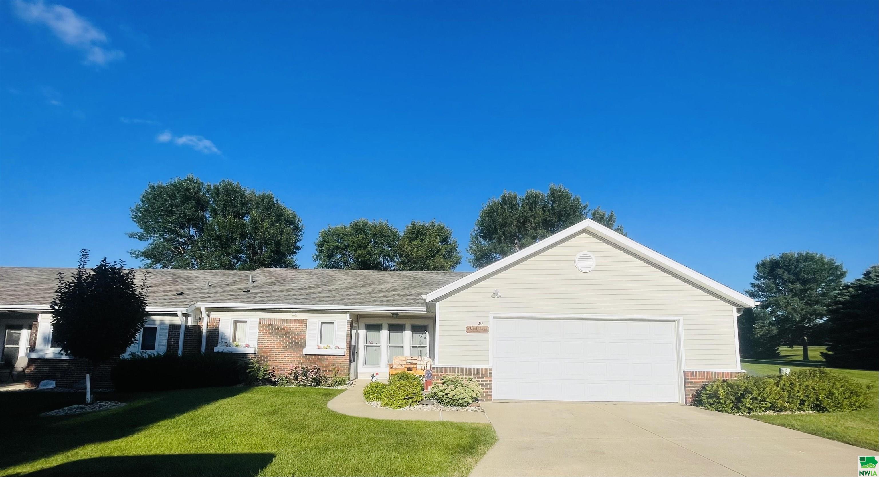 20 Park Village, LeMars, IA 51031 