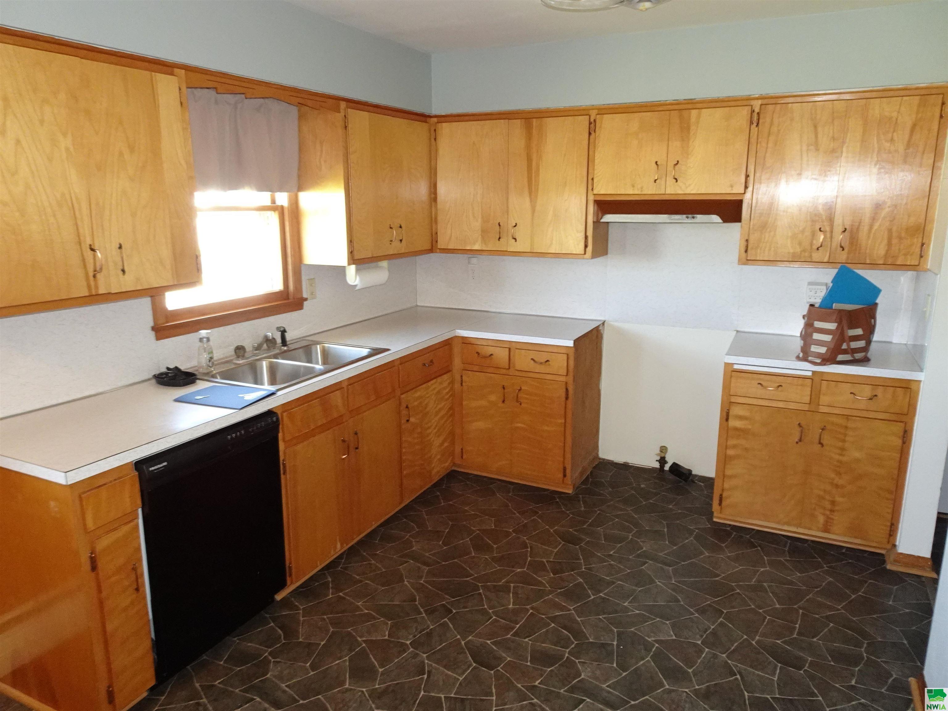 MLS #830041