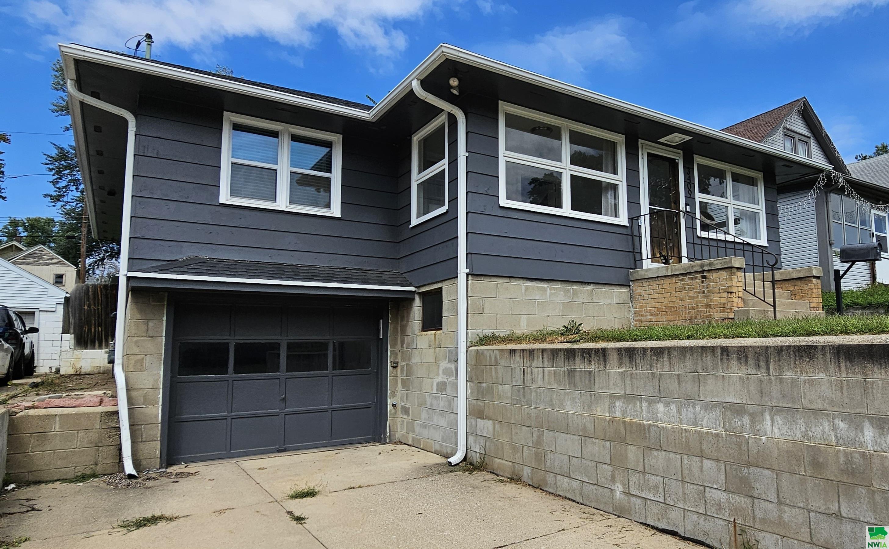 3409 4TH AVE, Sioux City, IA 51106 