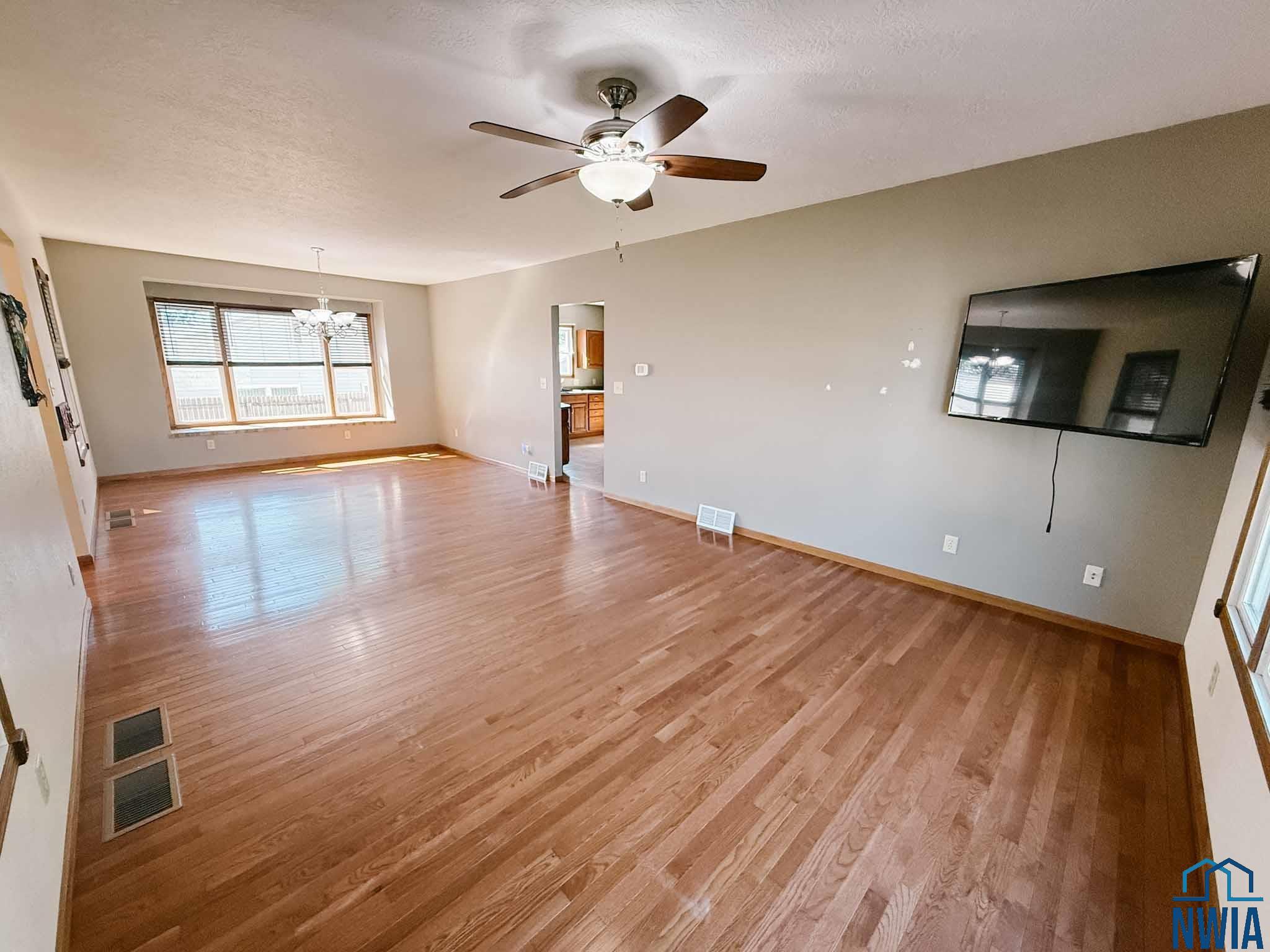 MLS #830045