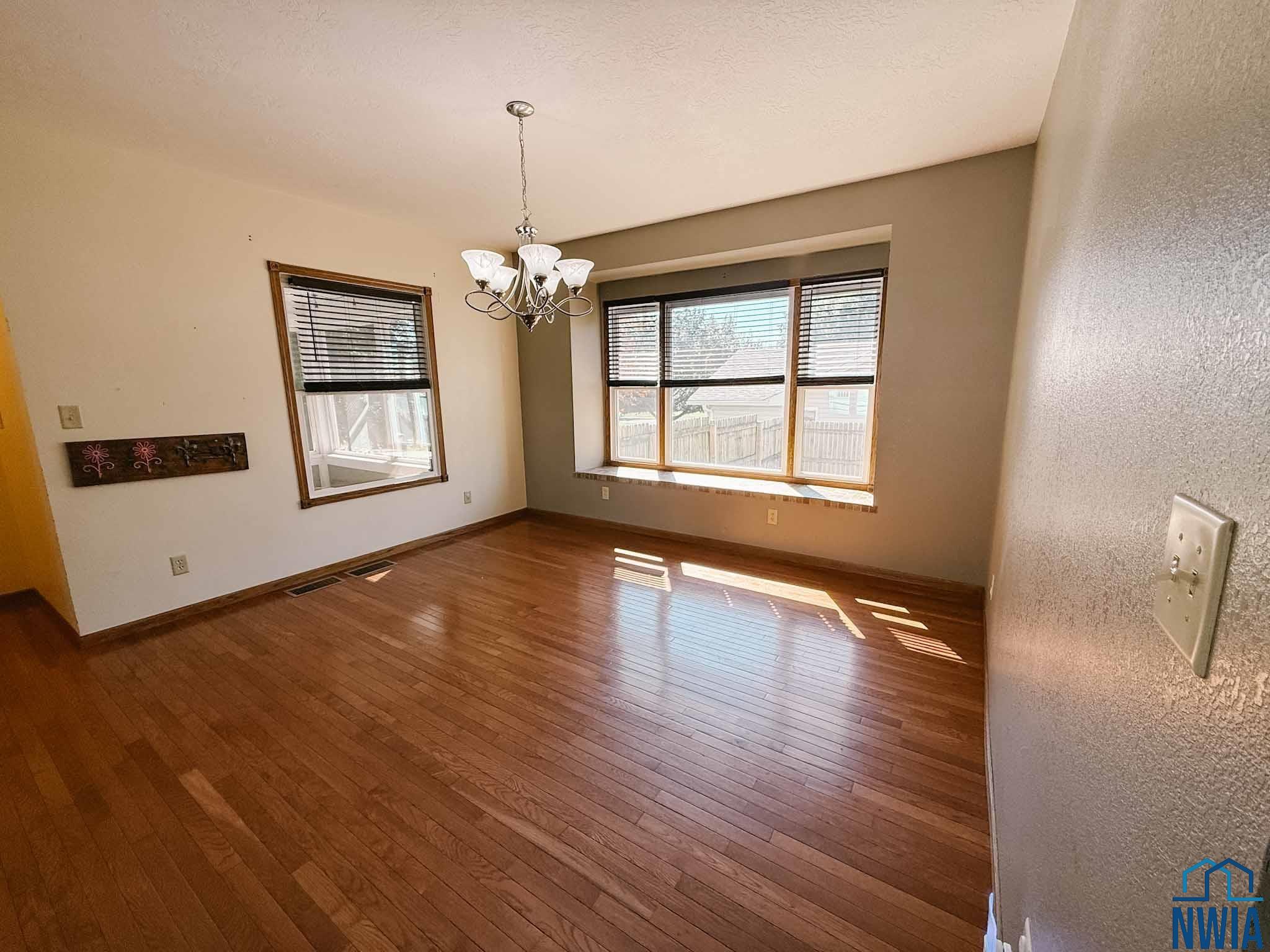 MLS #830045